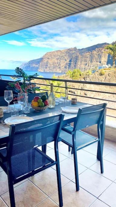 Hotel Apartamento BalcondeLosGigantes - Image 1