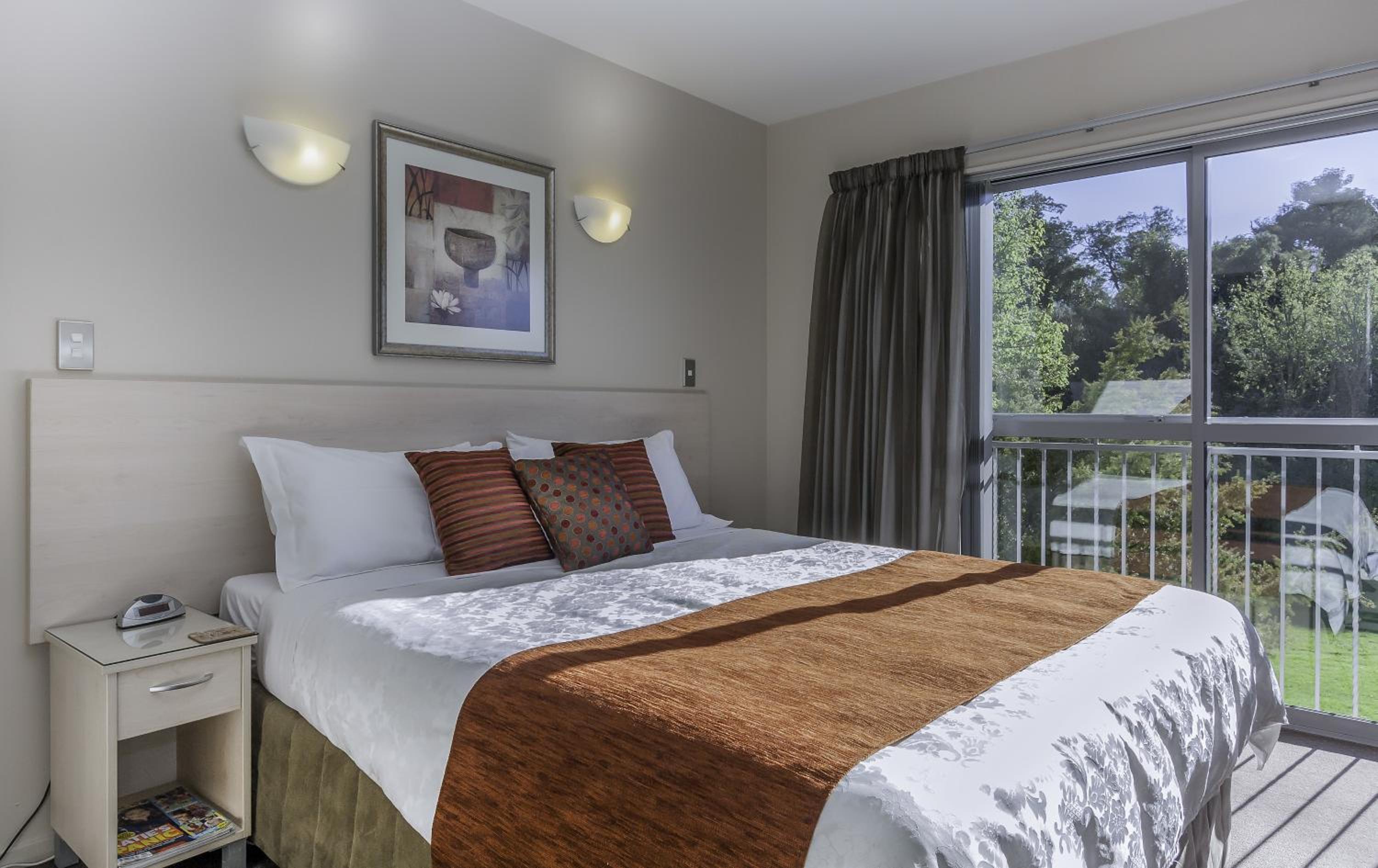 166 Majestic Court Motel