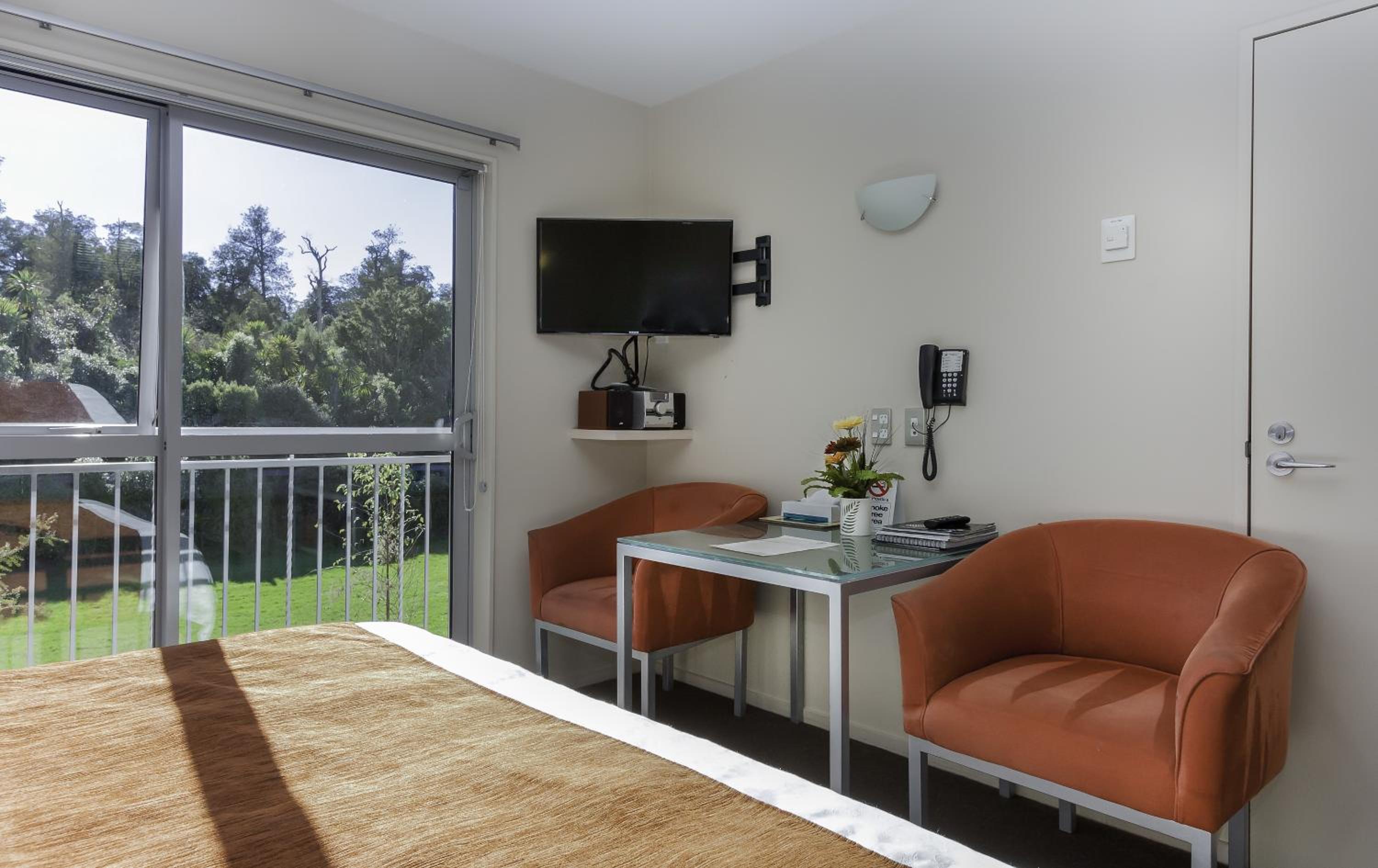 166 Majestic Court Motel