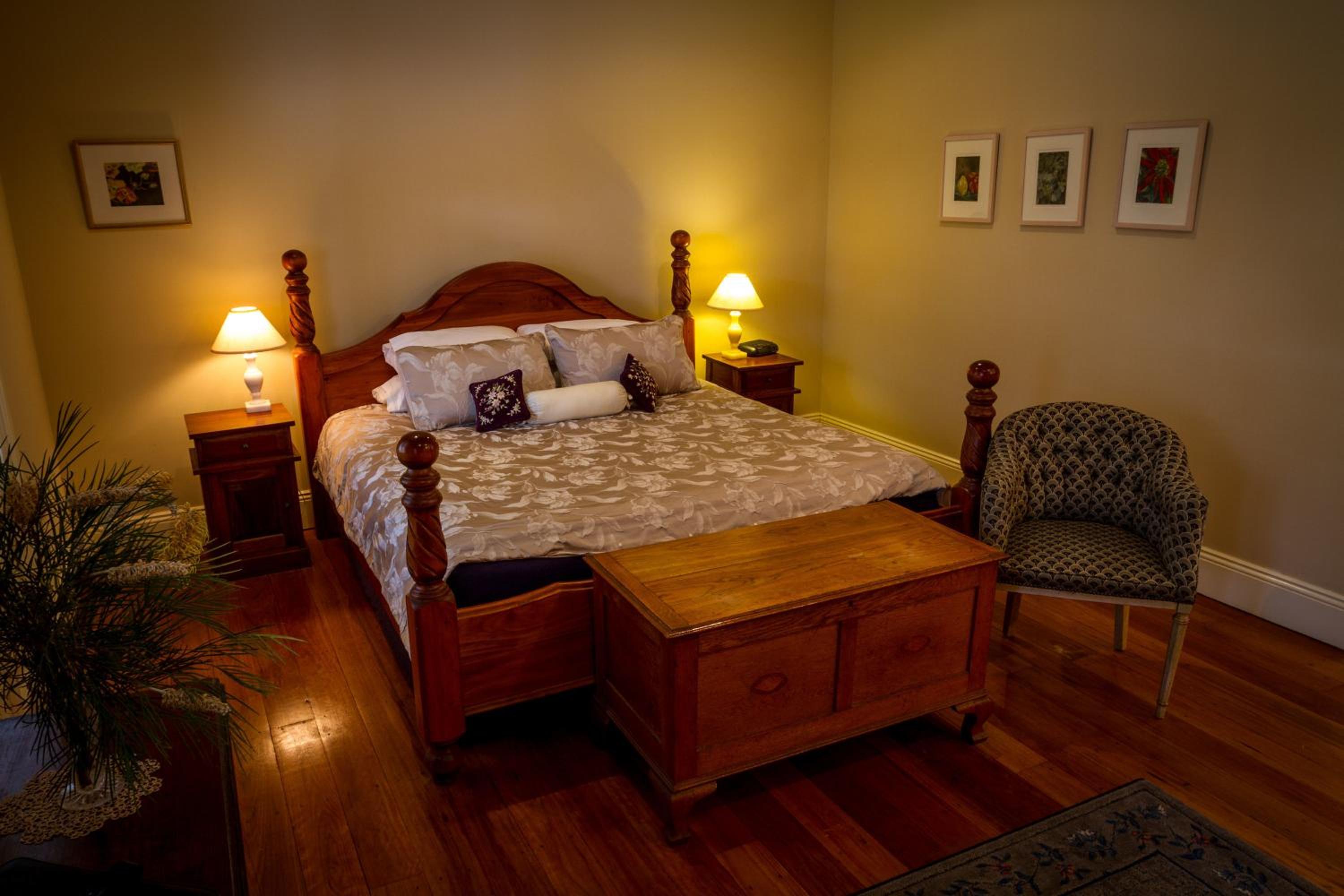 Tizzana Winery Bed and Breakfast