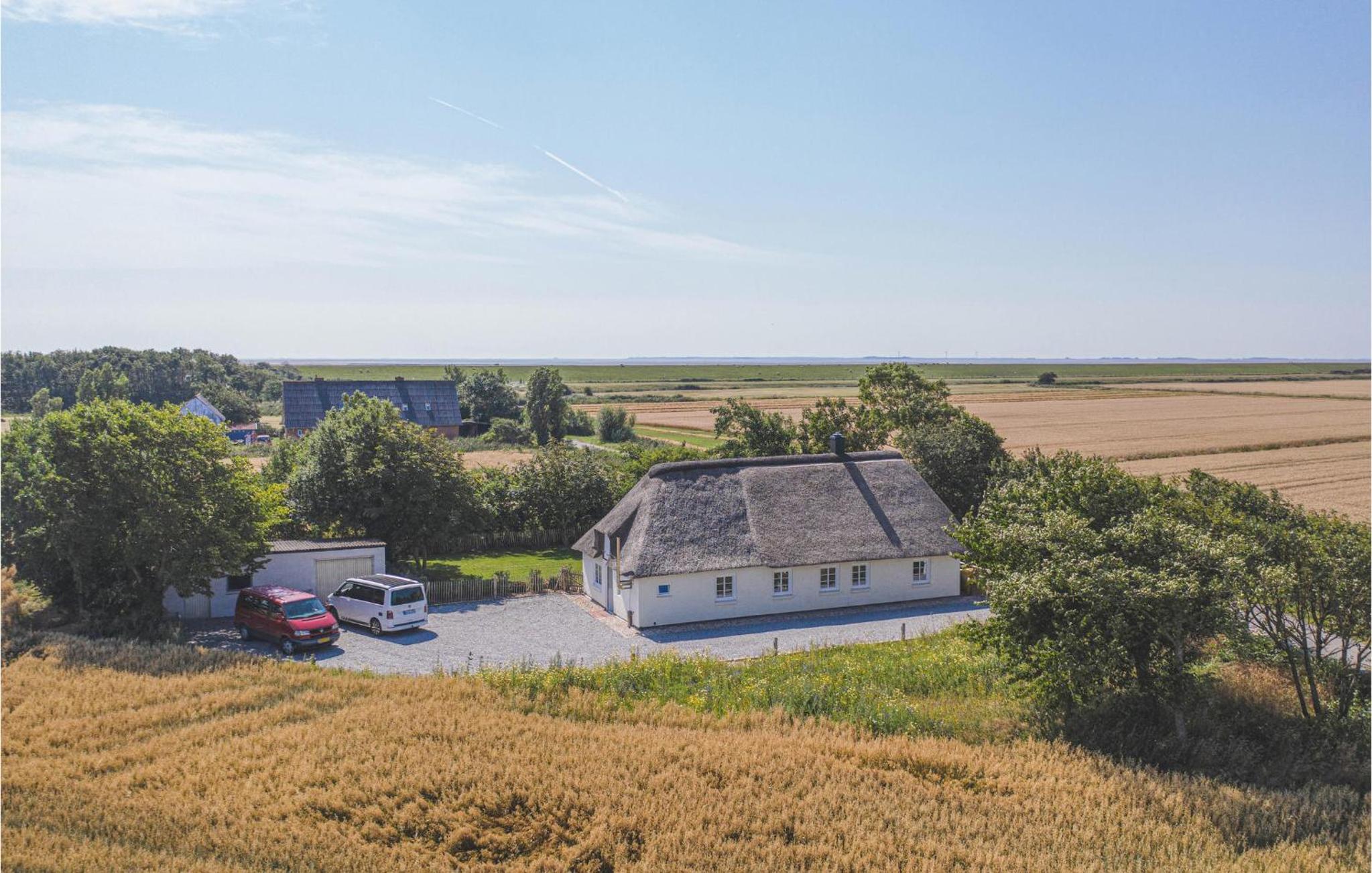 Stunning Home In Emmelsbüll-Horsbüll