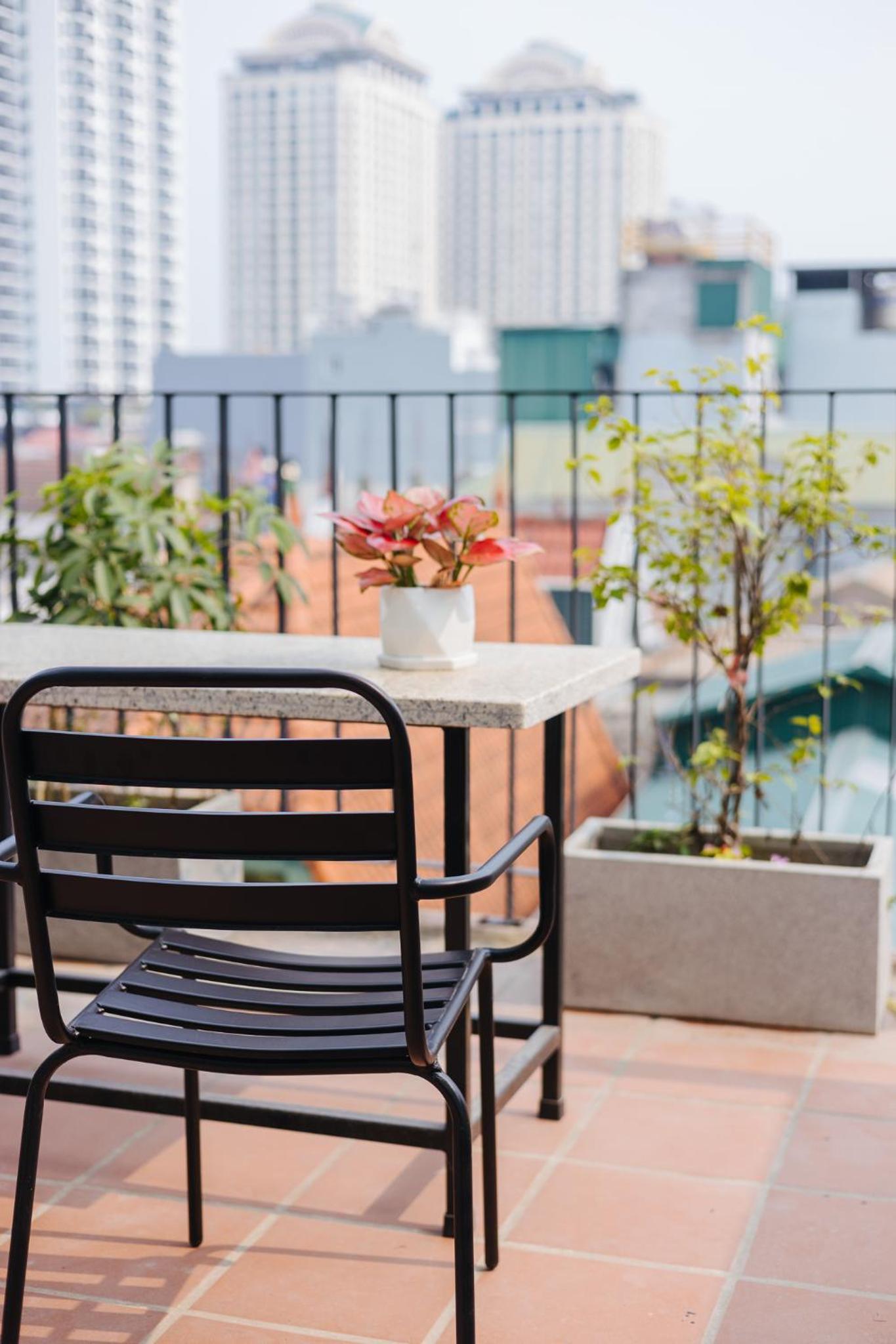 LUCK APART 9 - Hanoi WestLake Balcony Apartment