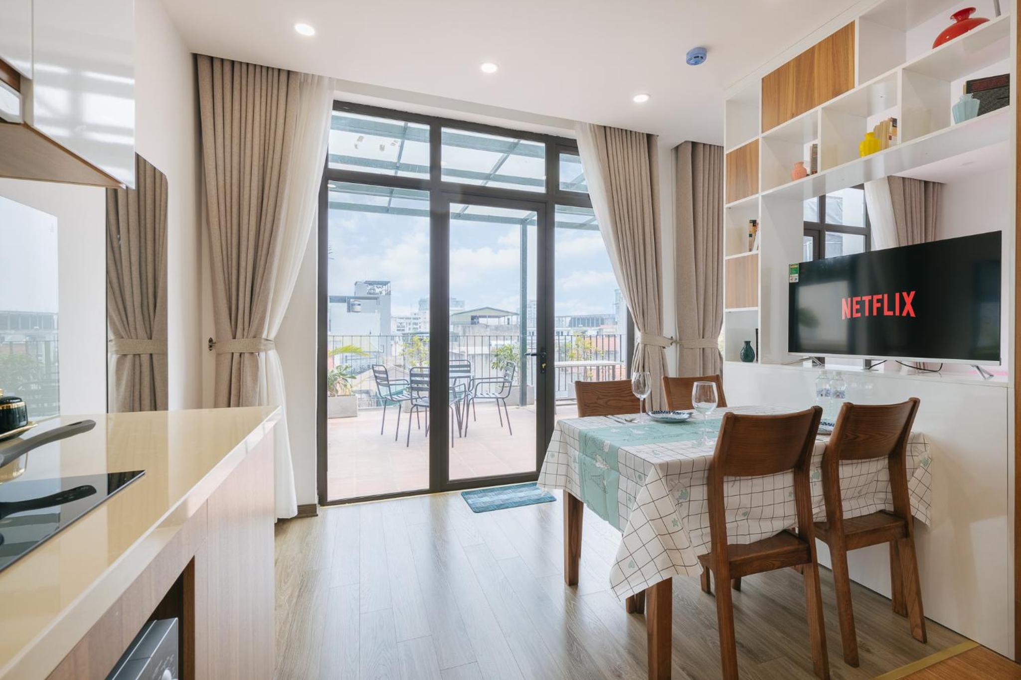LUCK APART 9 - Hanoi WestLake Balcony Apartment