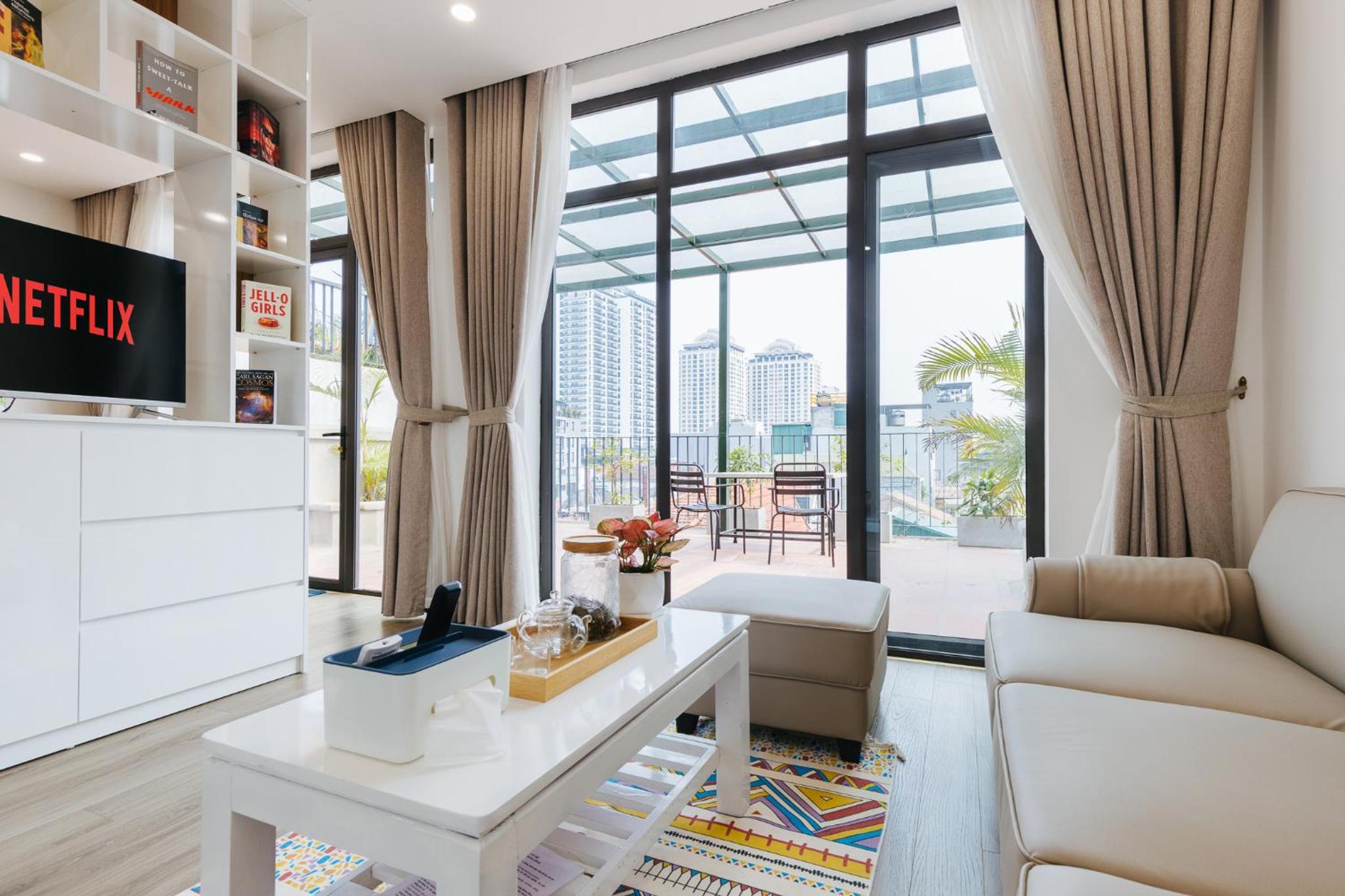 LUCK APART 9 - Hanoi WestLake Balcony Apartment