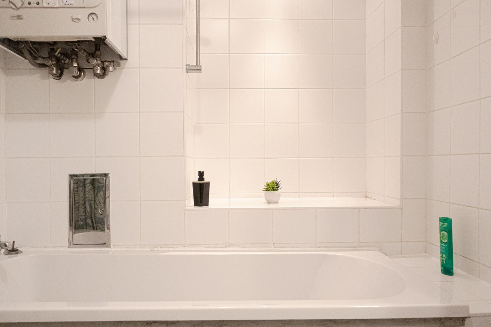 Lovely 3 private rooms in shared Apt Near Belvedere