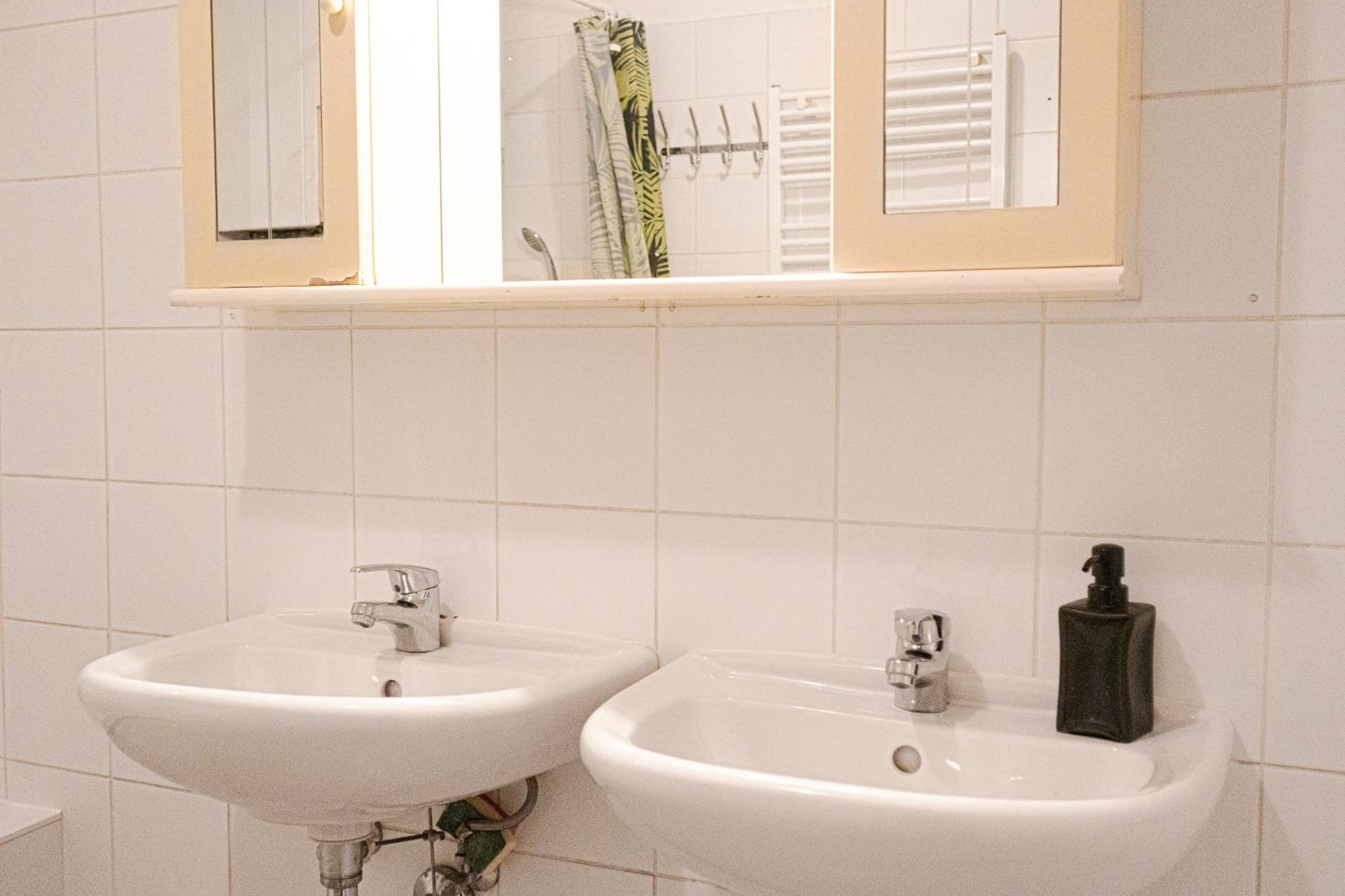 Lovely 3 private rooms in shared Apt Near Belvedere