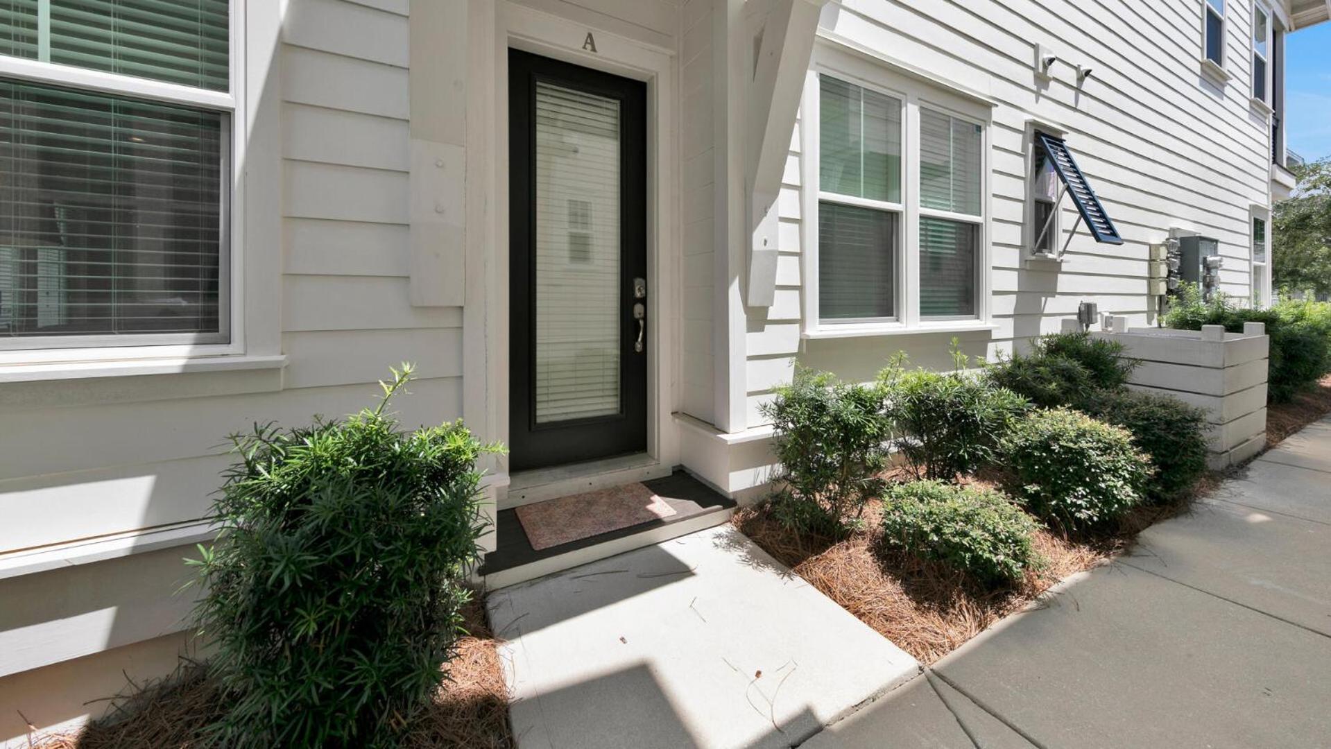 Popular Prominence Townhome Pet Friendly