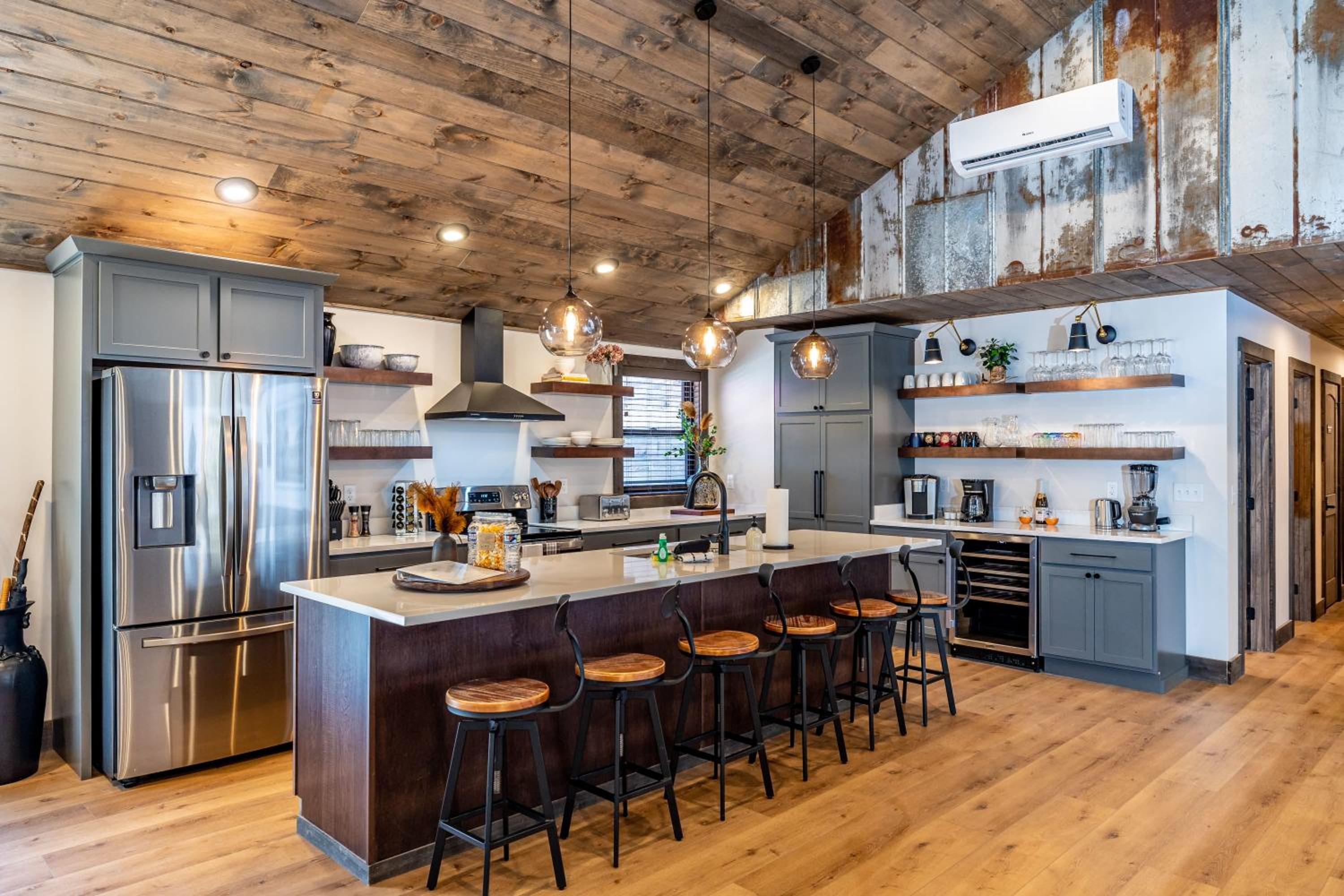 New Rustic Luxe Cabin Billiards Spa Near GSMNP view 3