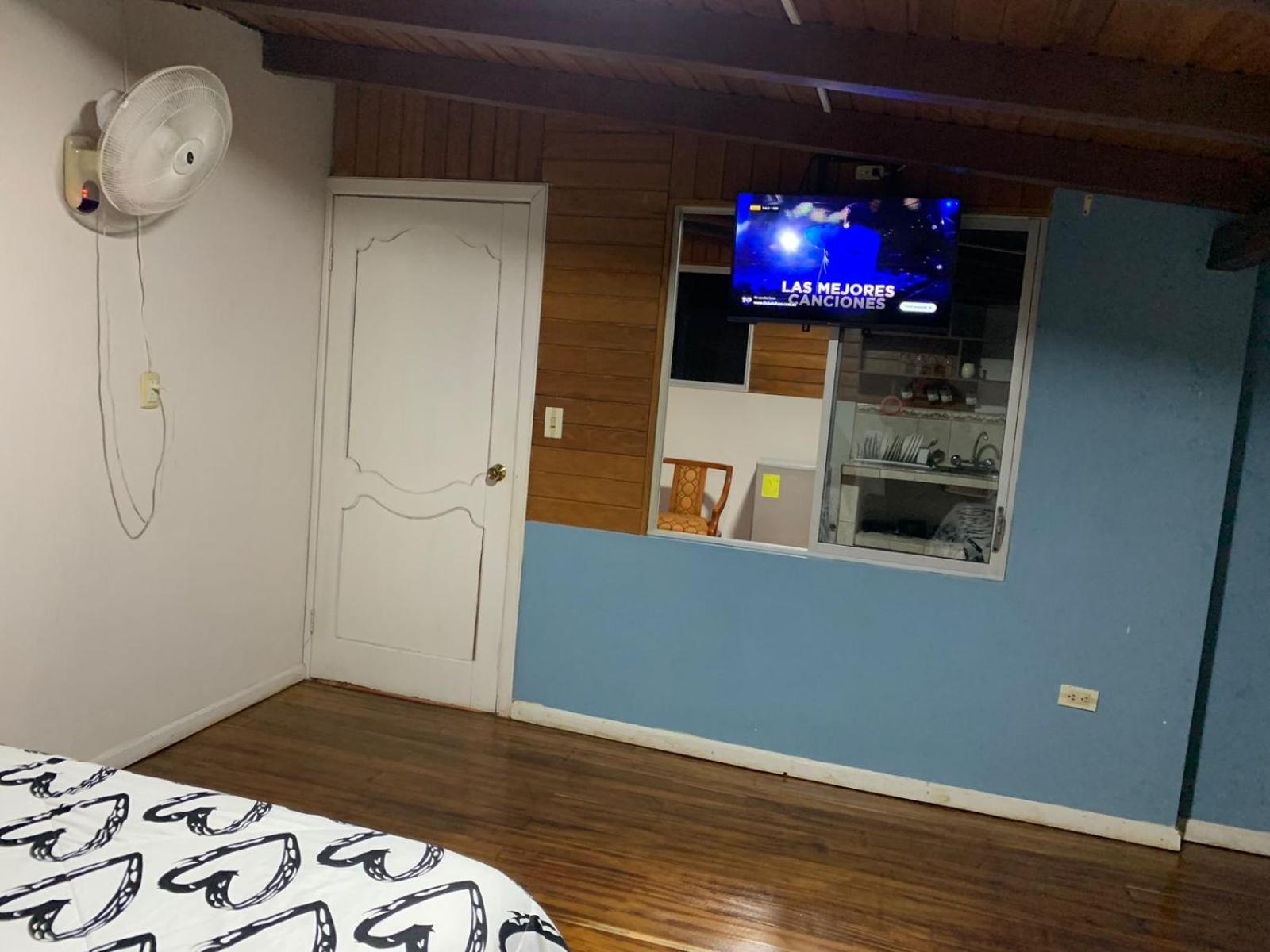 MY HOUSE IN MACAS, SUITE AMOBLADA view 5