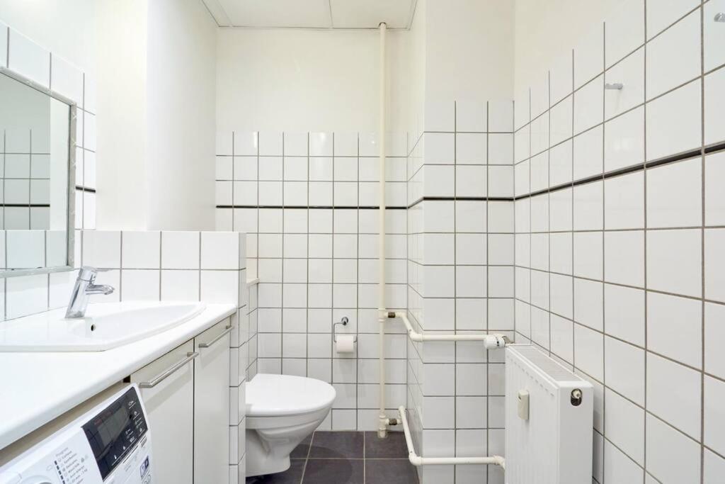 Large & Stylish Flats in Trendy & Vibrant Neighbourhood view 5