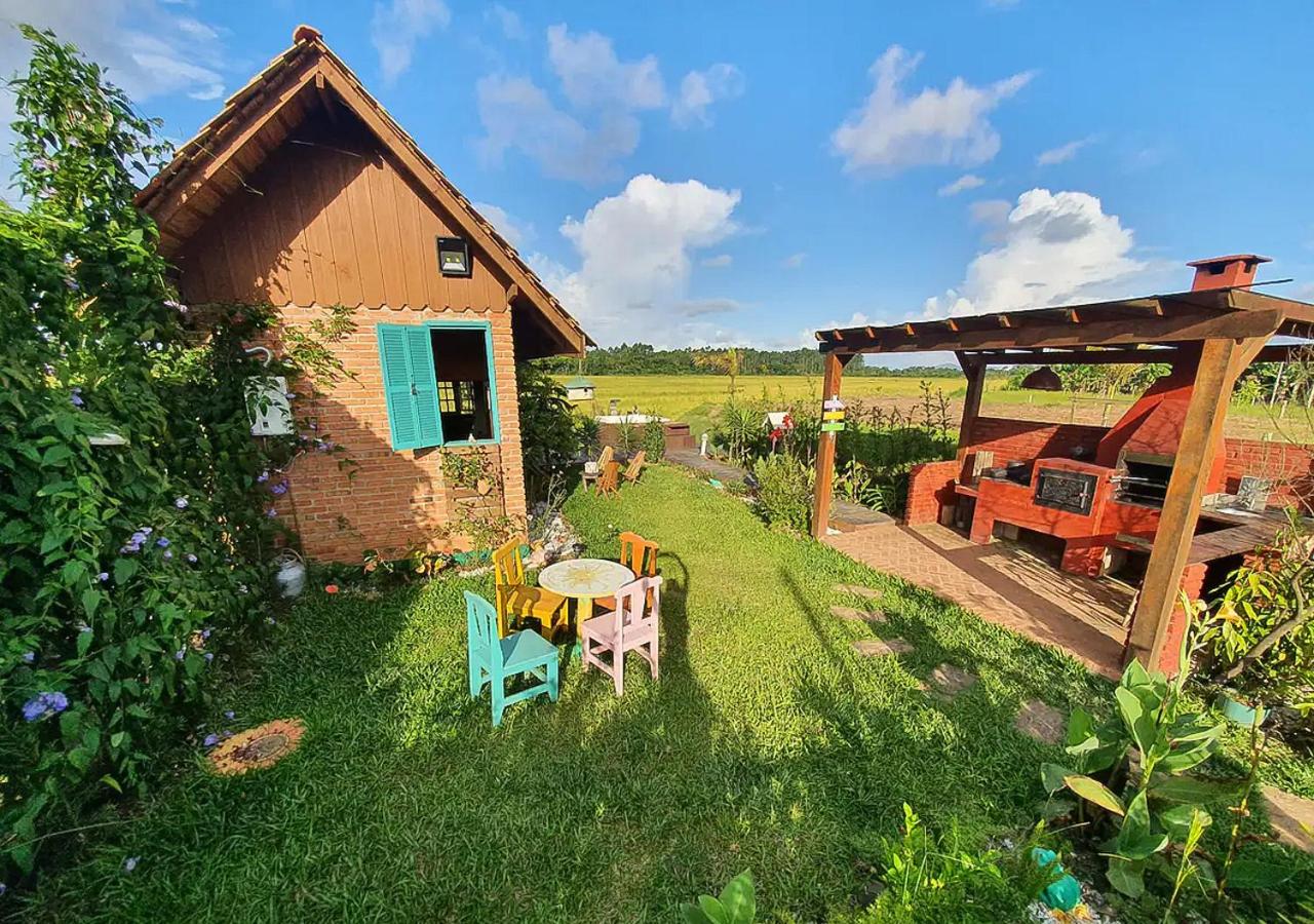 Chalé Sol com hidromassagem em meio a natureza