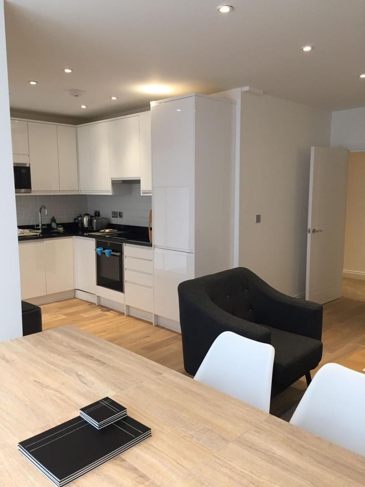 Ealing Broadway by Viridian Apartments view 5