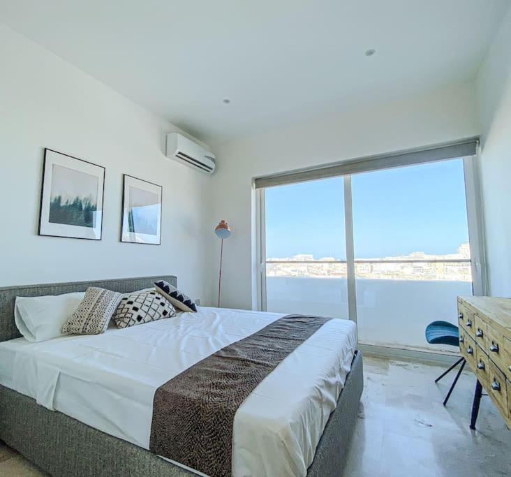Valletta Vista Penthouse Where Sky Meets History By Solea view 4