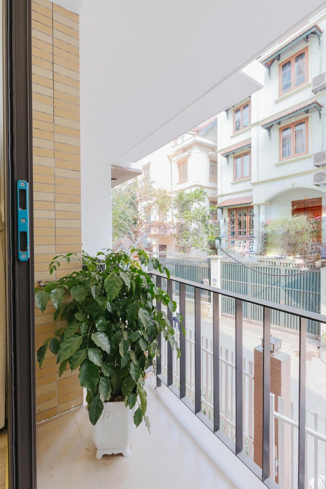 LUCK APART 9 - Hanoi WestLake Balcony Apartment
