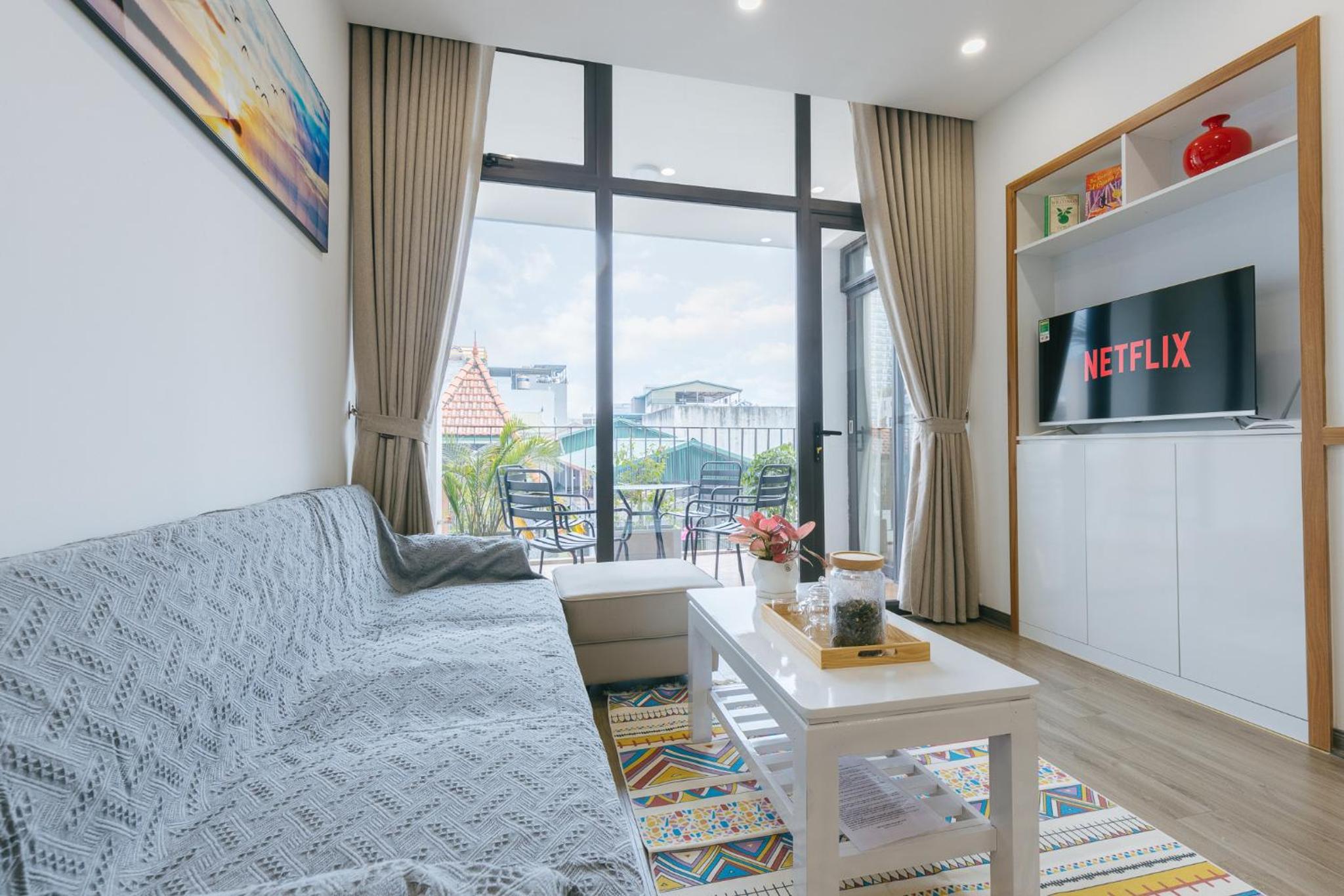 LUCK APART 9 - Hanoi WestLake Balcony Apartment