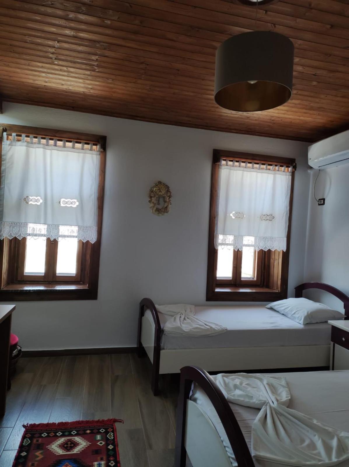 Eni entire guesthouse parking on site