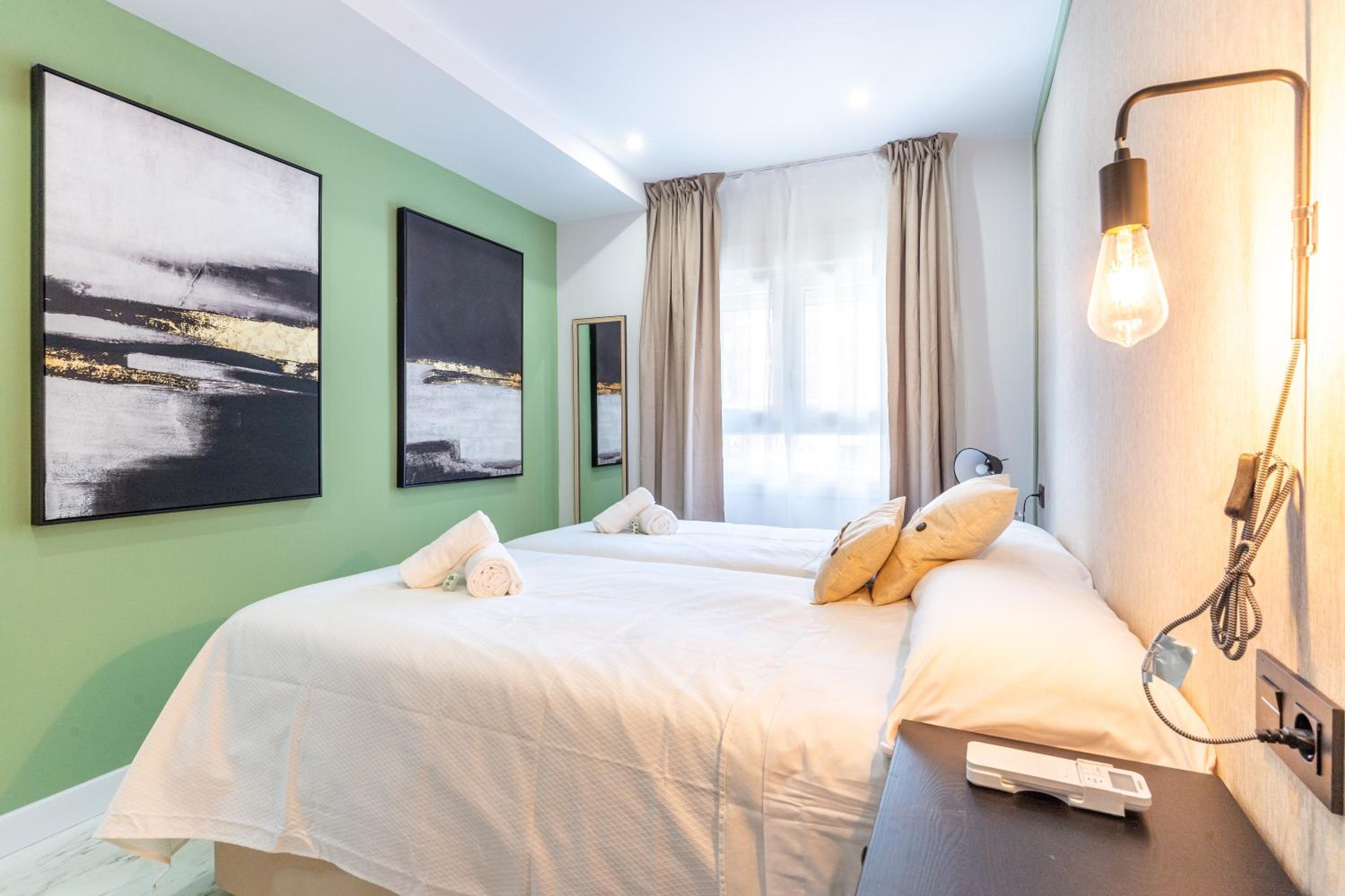 Apartaments Paseo Marítimo by Expoholidays
