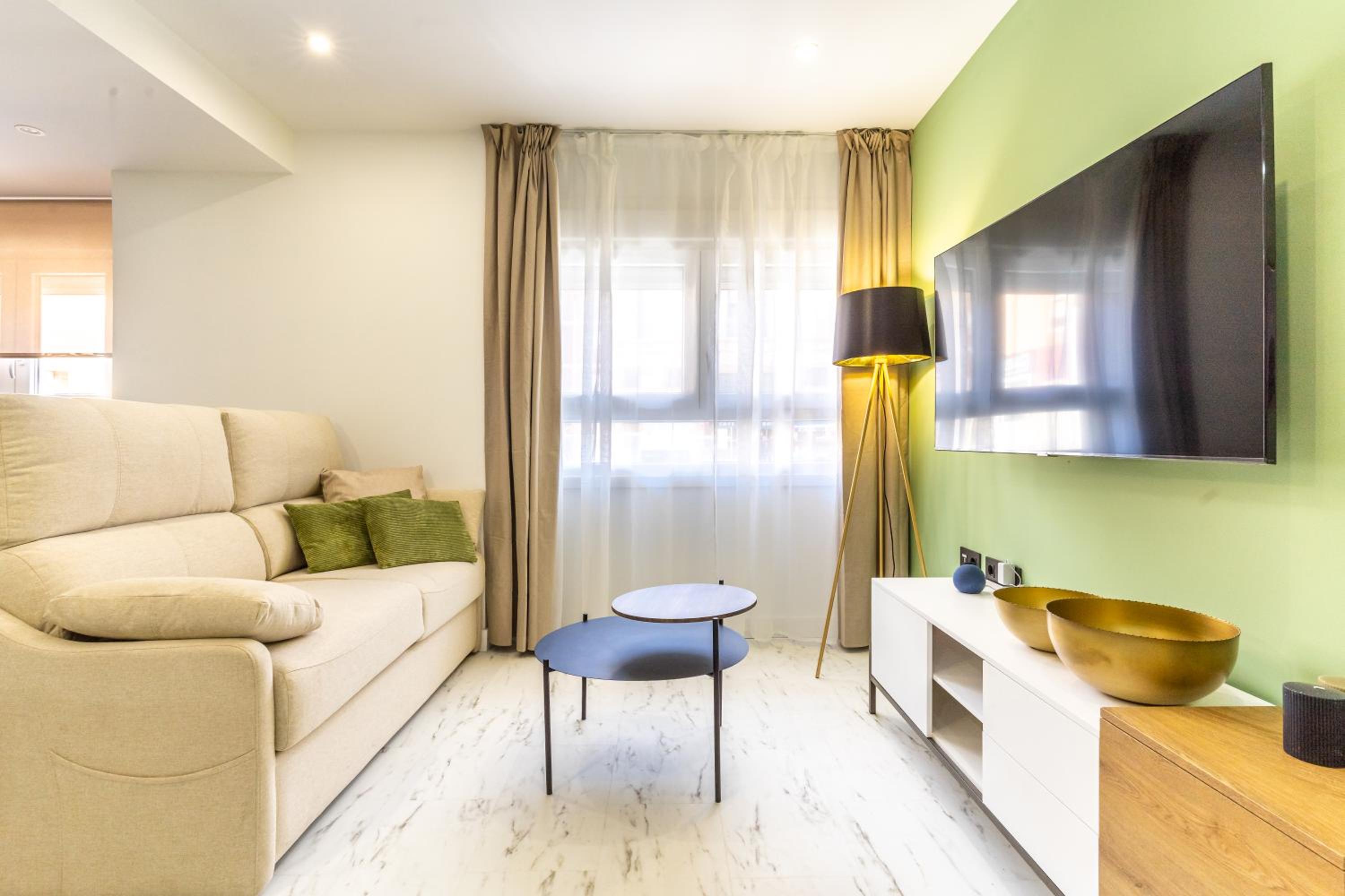 Apartaments Paseo Marítimo by Expoholidays