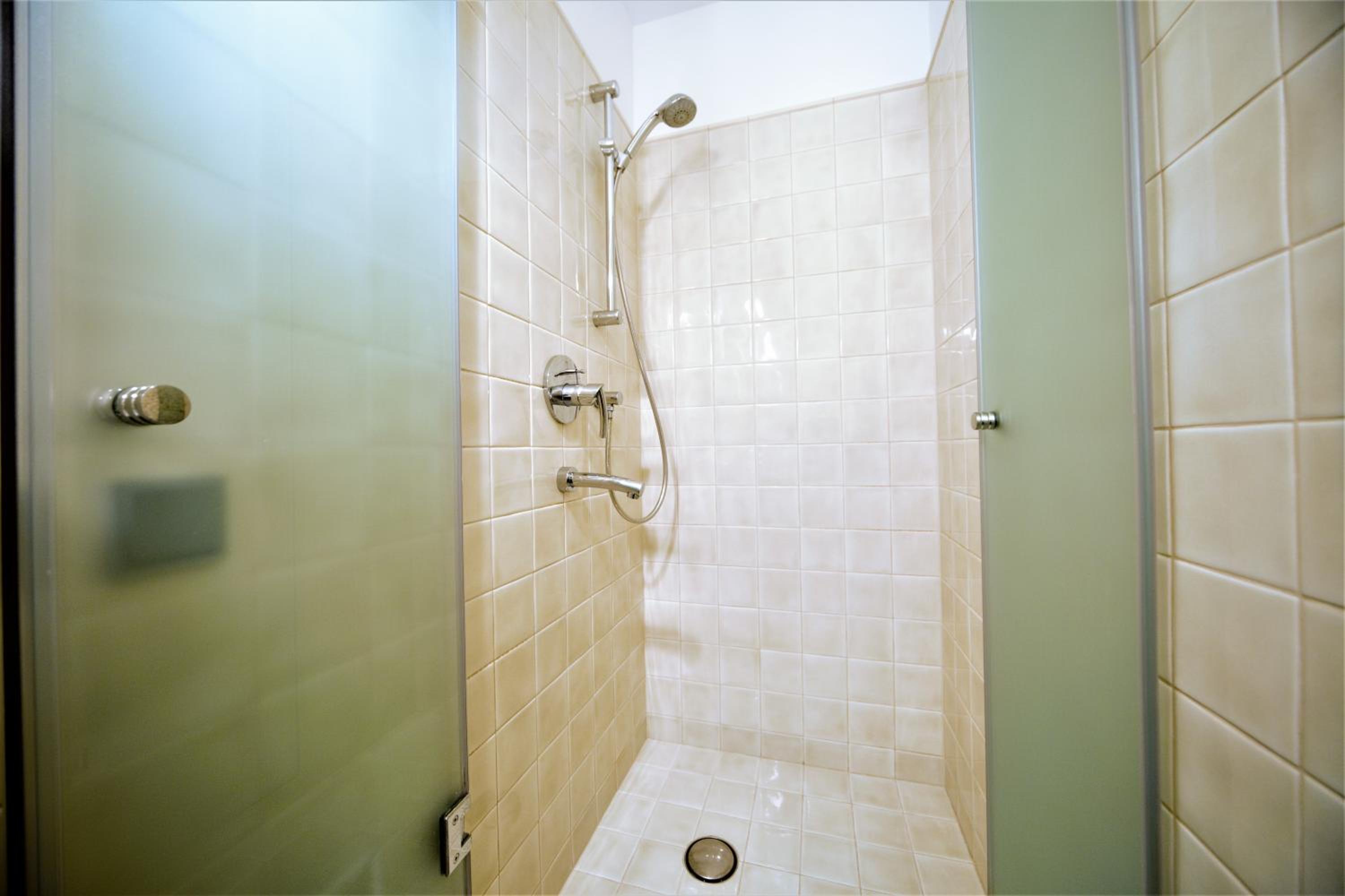 Quiet Old Town Apartment with Elevator Access view 5