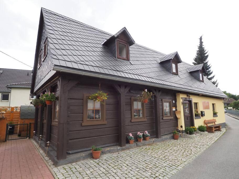 Ferienhaus Sissi - Wellness-Paradies in ruhiger Lage mit Whirlpool und Sauna