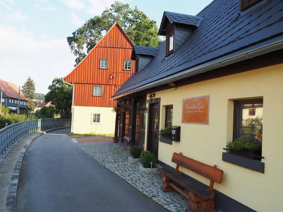 Ferienhaus Sissi - Wellness-Paradies in ruhiger Lage mit Whirlpool und Sauna