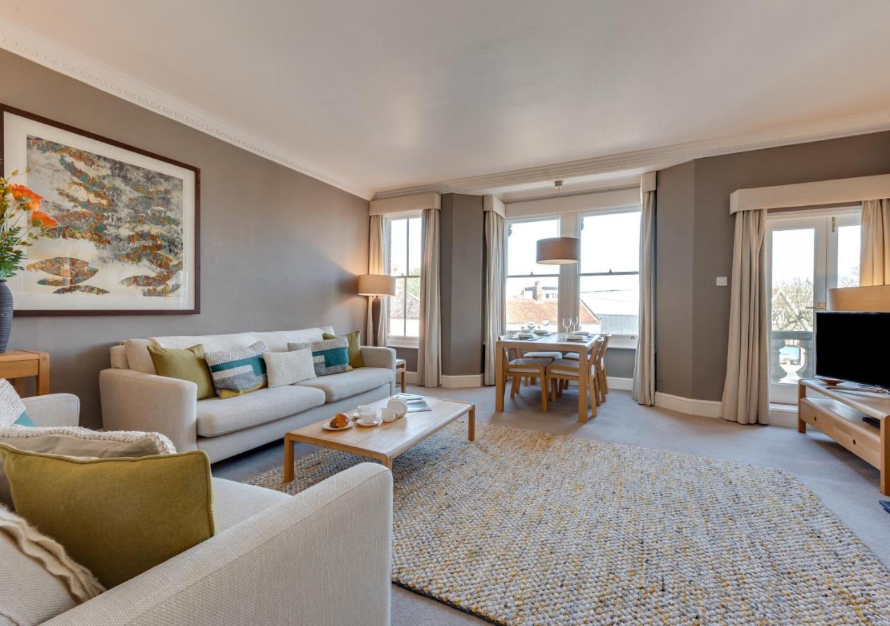 2 Bed in Southwold oc-pos