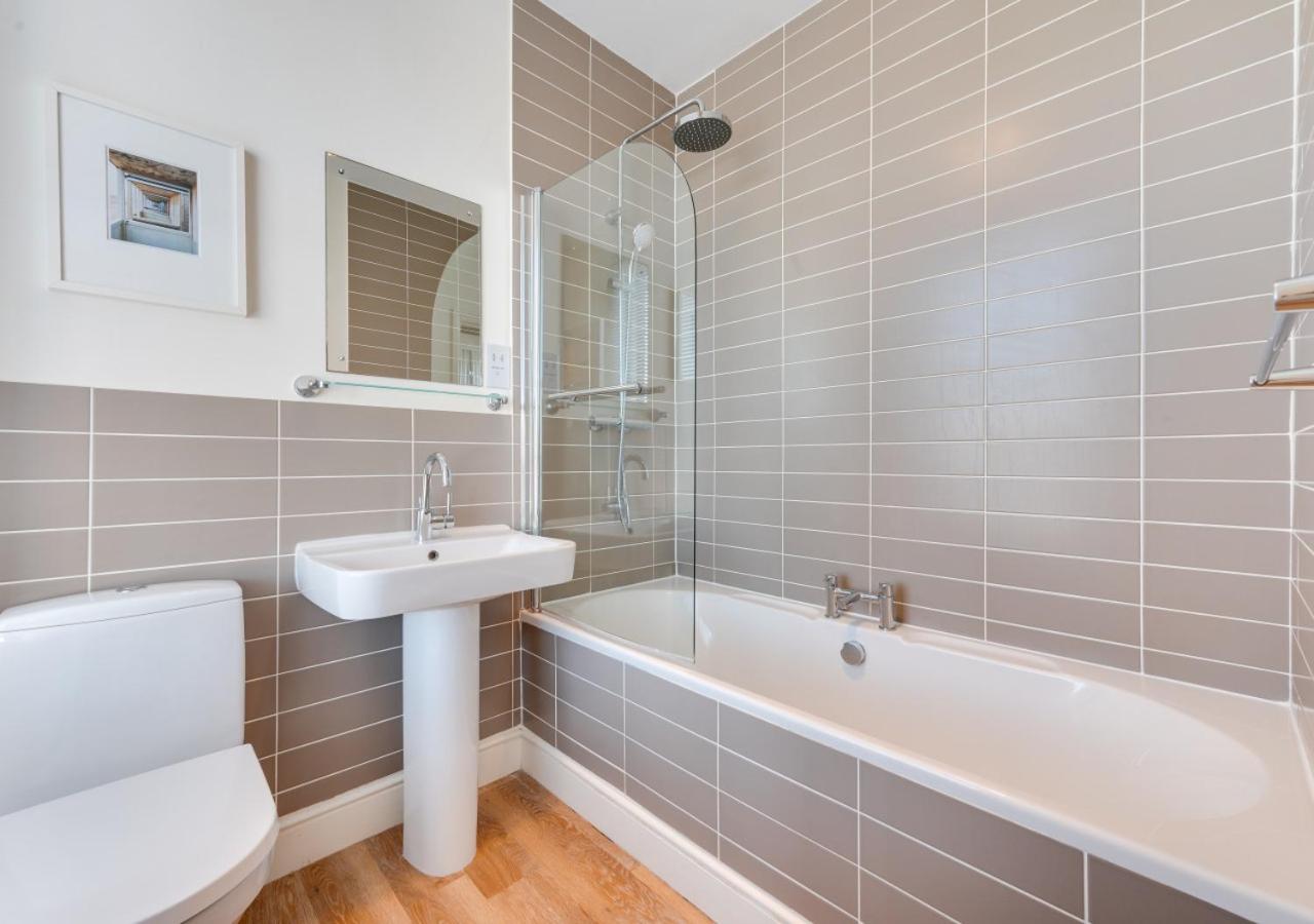 2 Bed in Southwold oc-pos