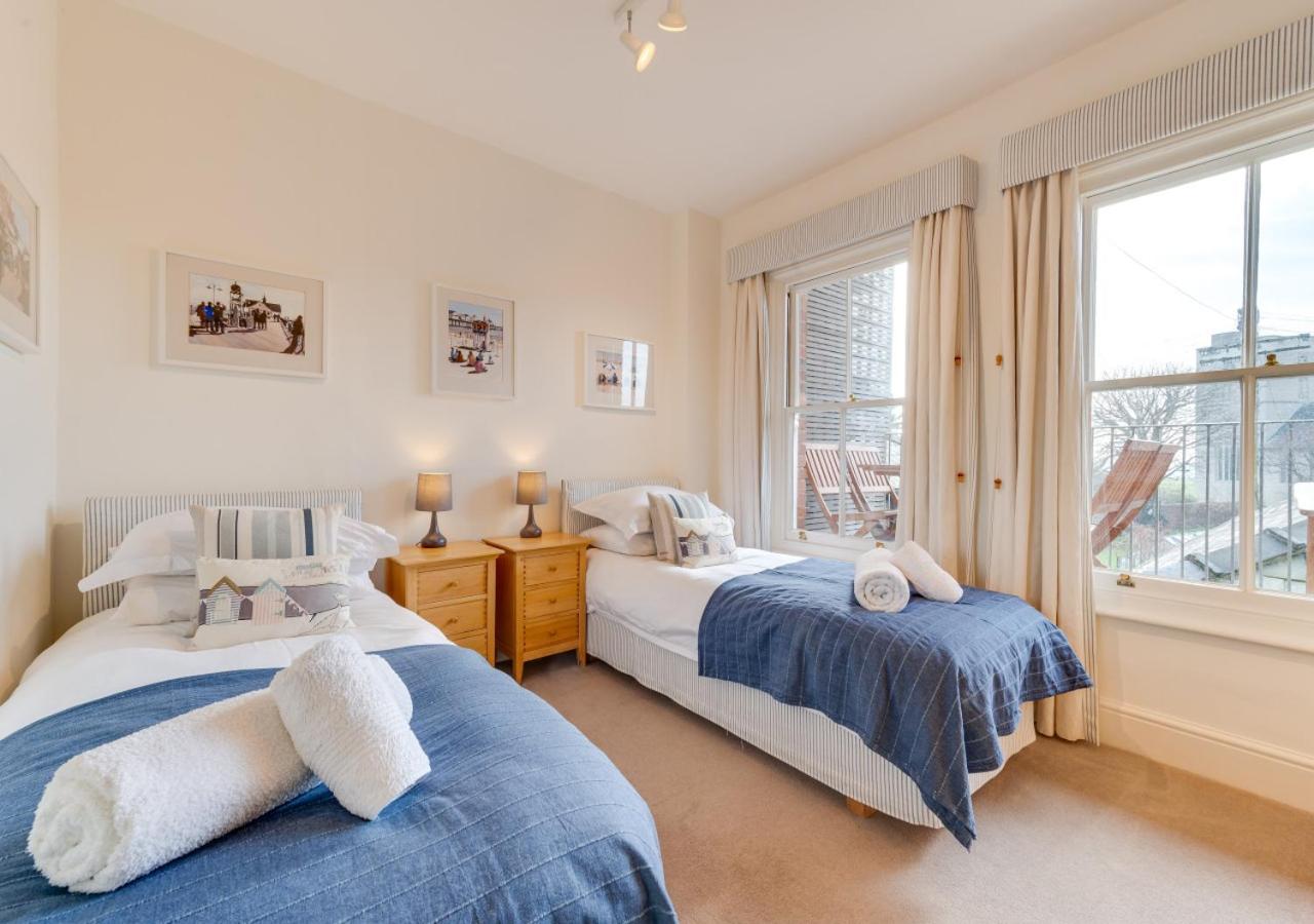 2 Bed in Southwold oc-pos