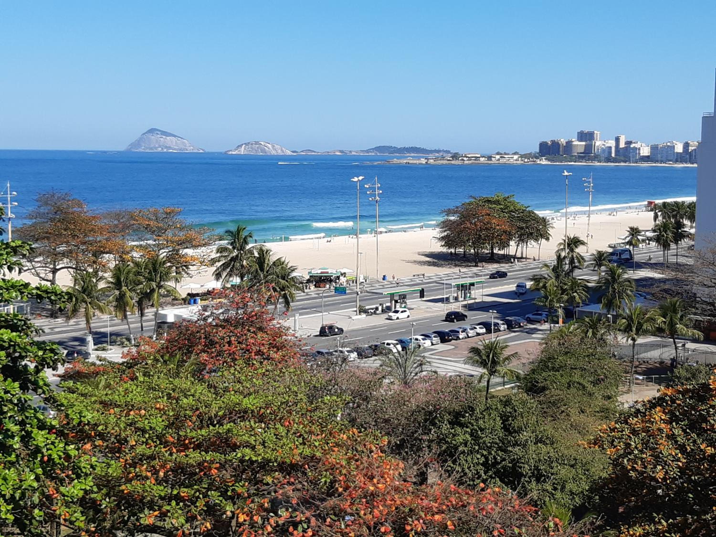 Vista luxuosa para o mar, conforto e privacidade!