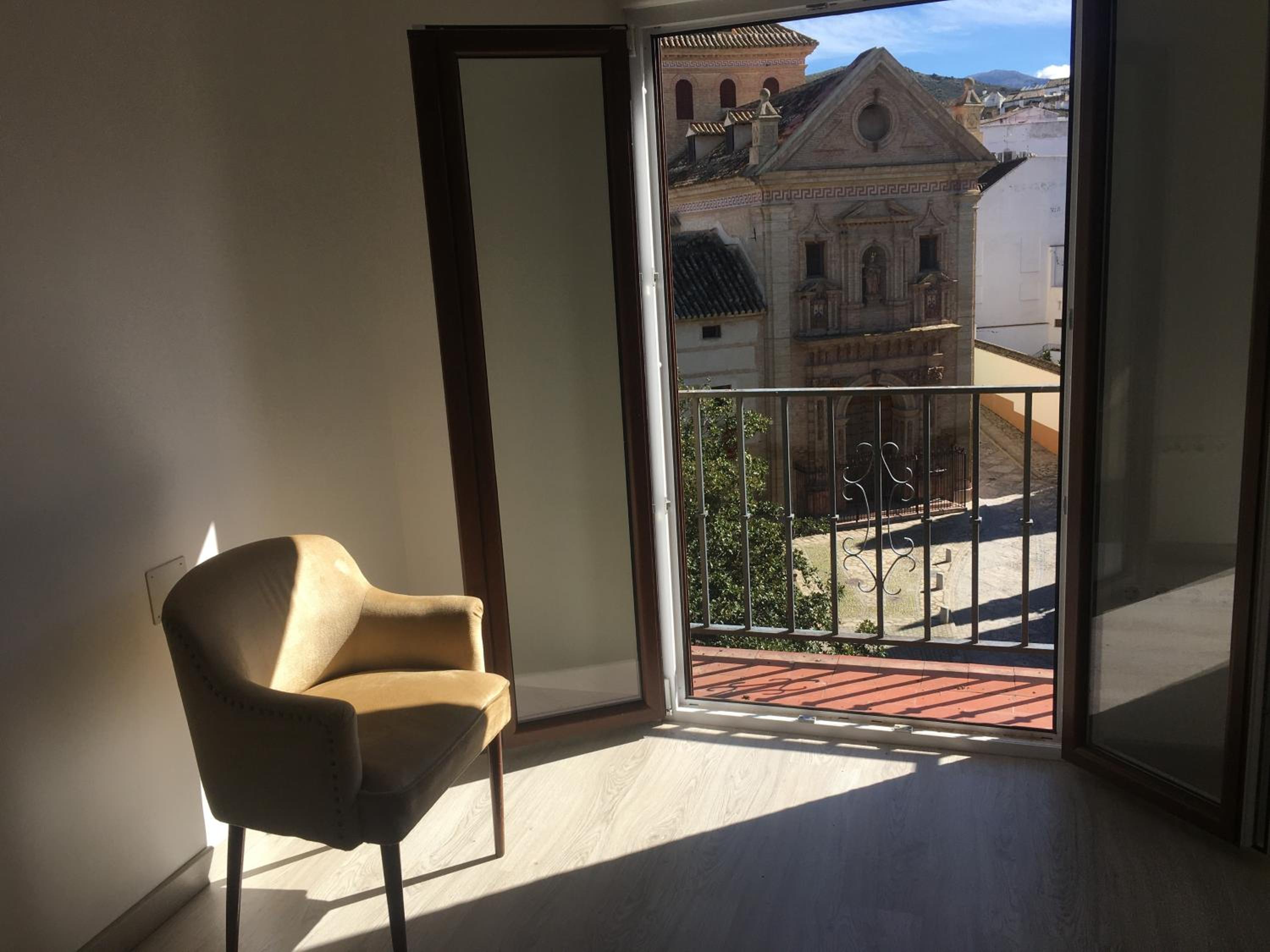 PISO CENTRO CON VISTAS ANTEQUERa