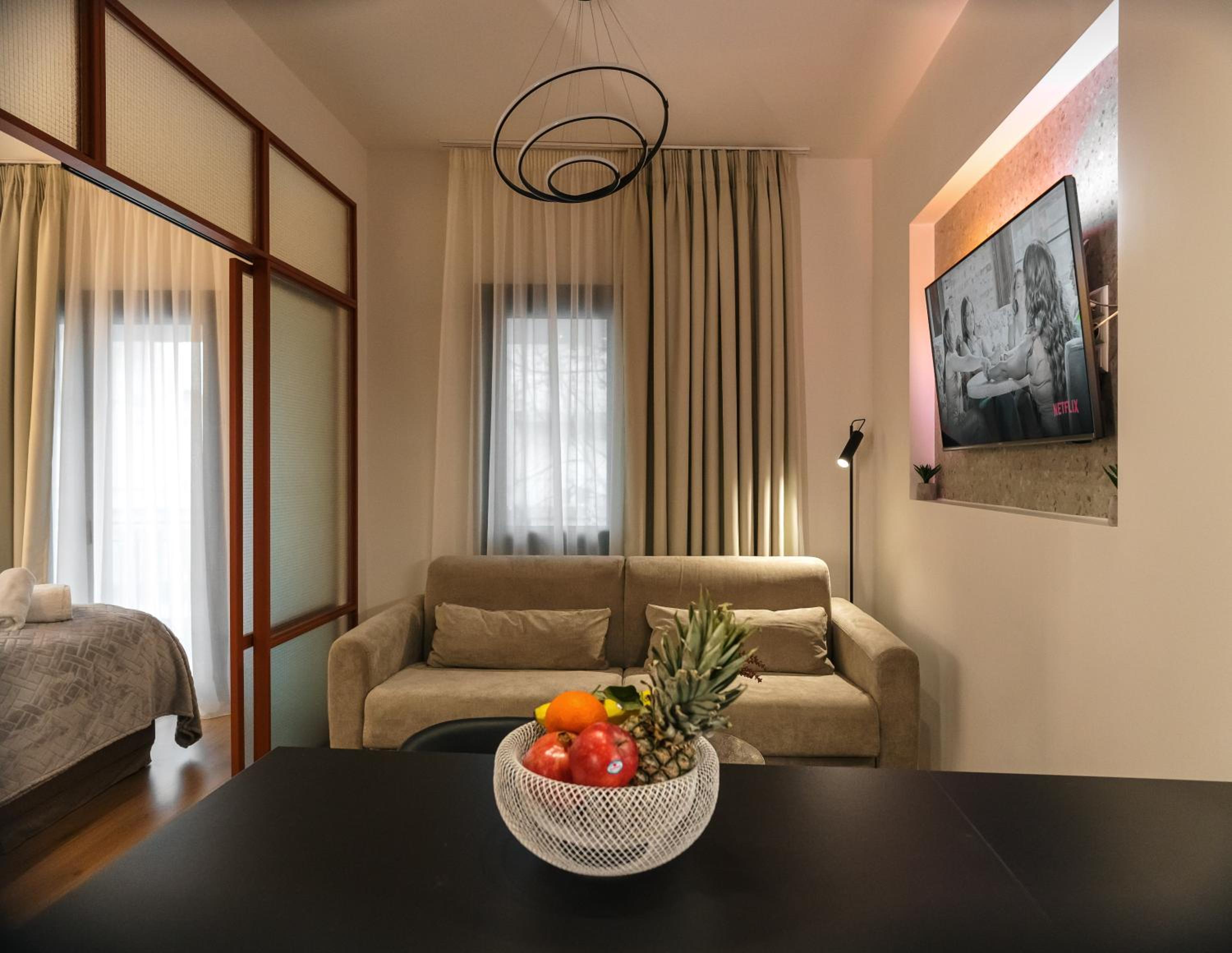 Plane Tree Luxury Suites view 3