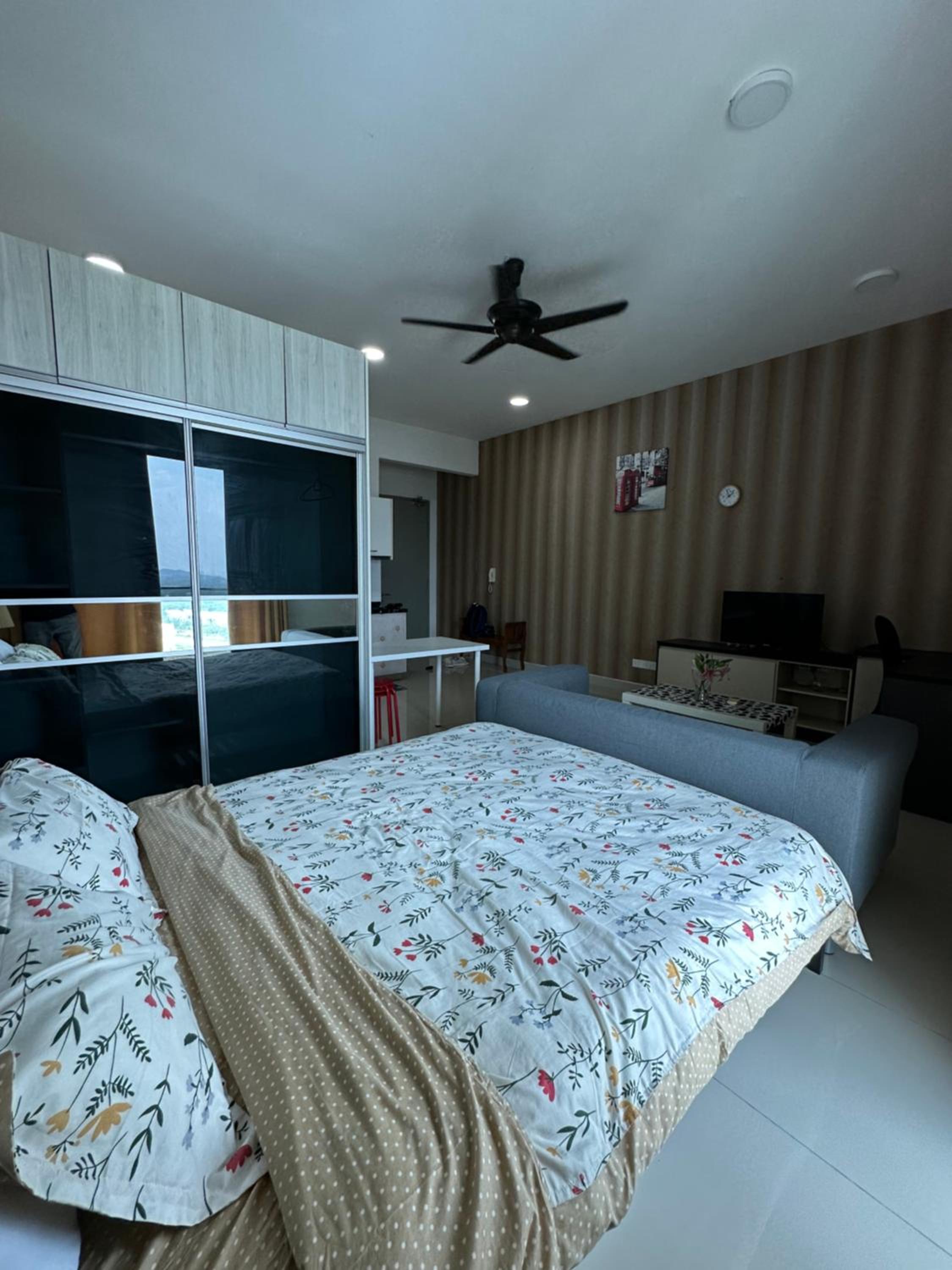 Hideaway at Cybersquare photo 7