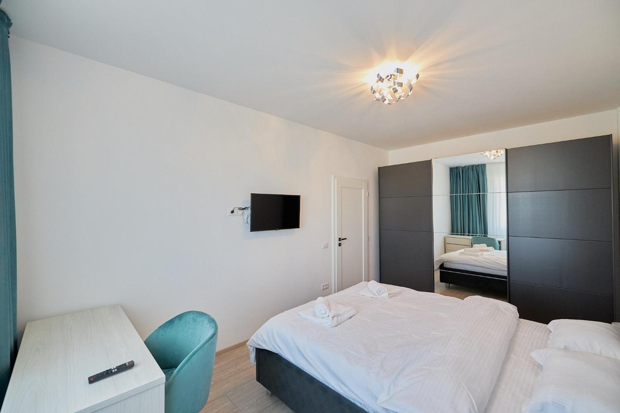 CozyCollection Apartments at Q Residence #5 view 3