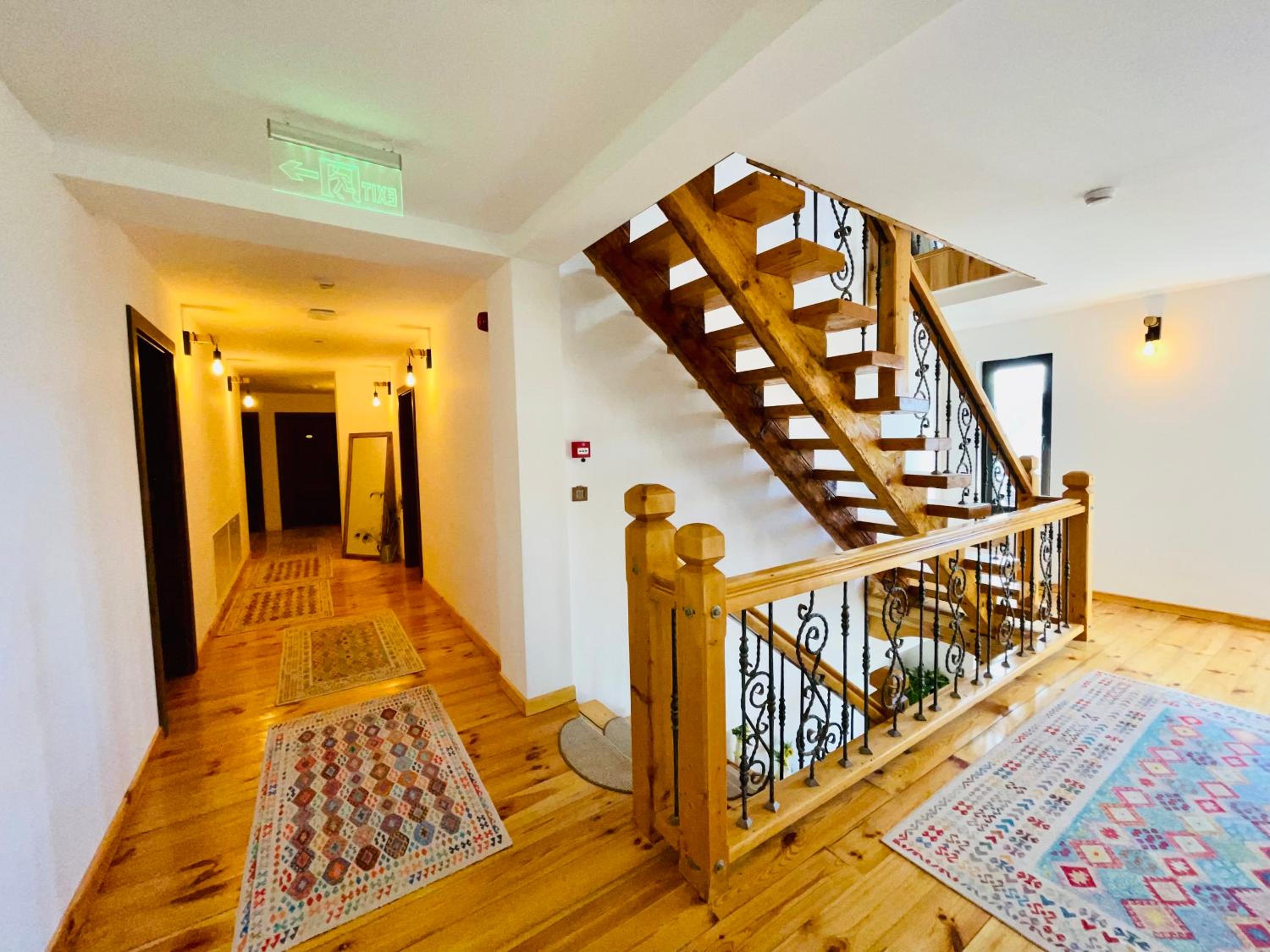 PANORAMIC Sus In Deal view 3