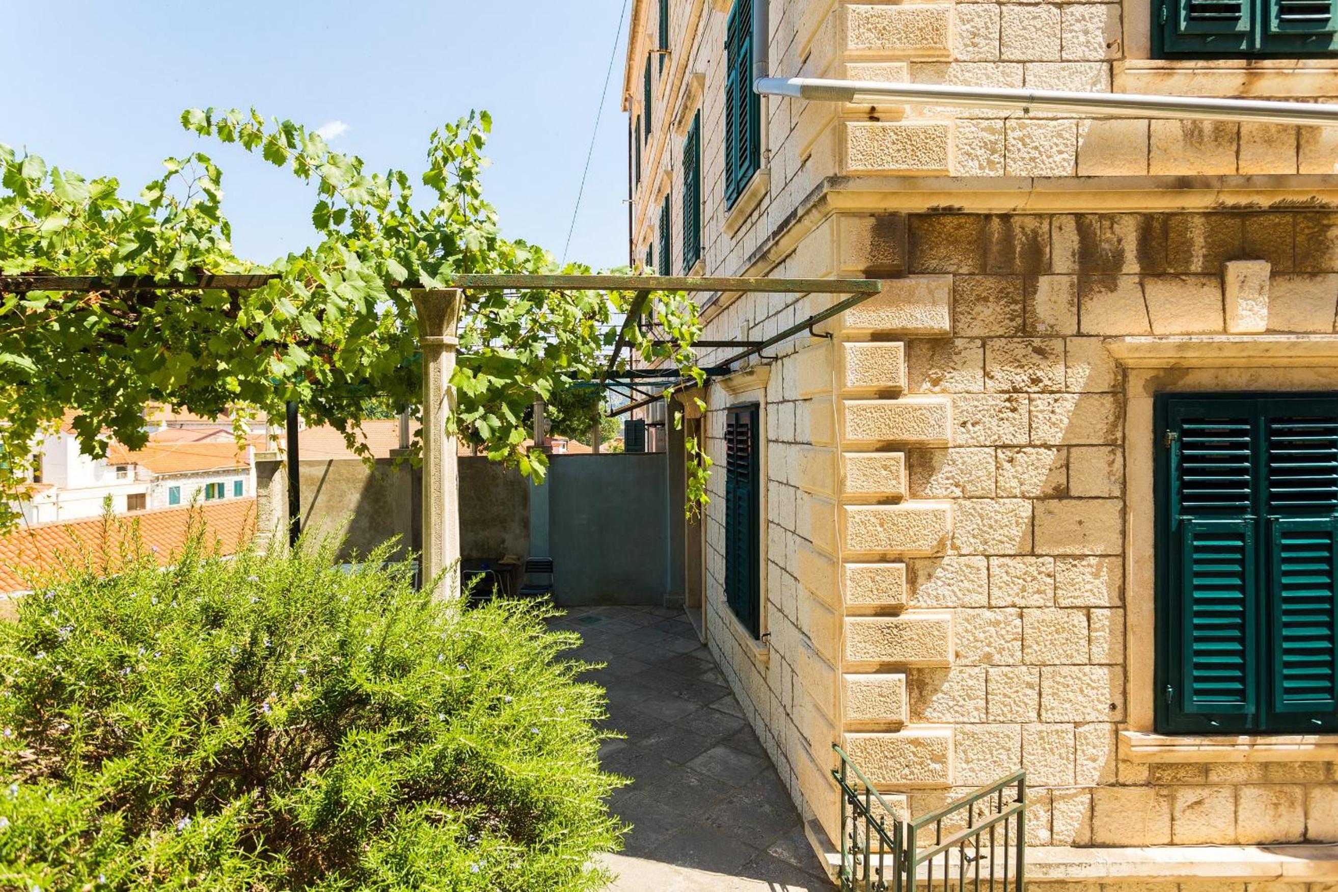 Apartment& Room Lukre / Apartment Lukre with terrace