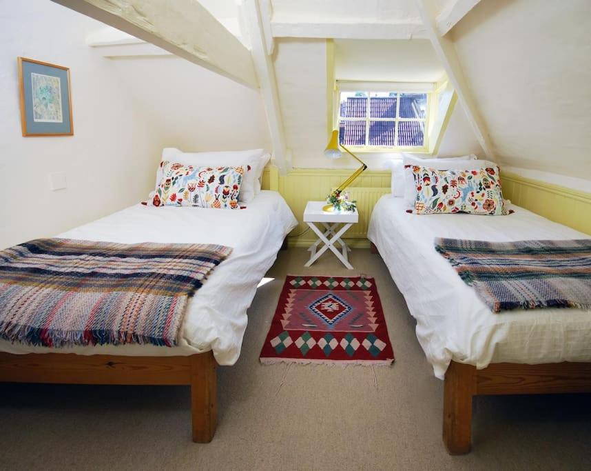 Charming Cottage in the Heart of Frome with parking