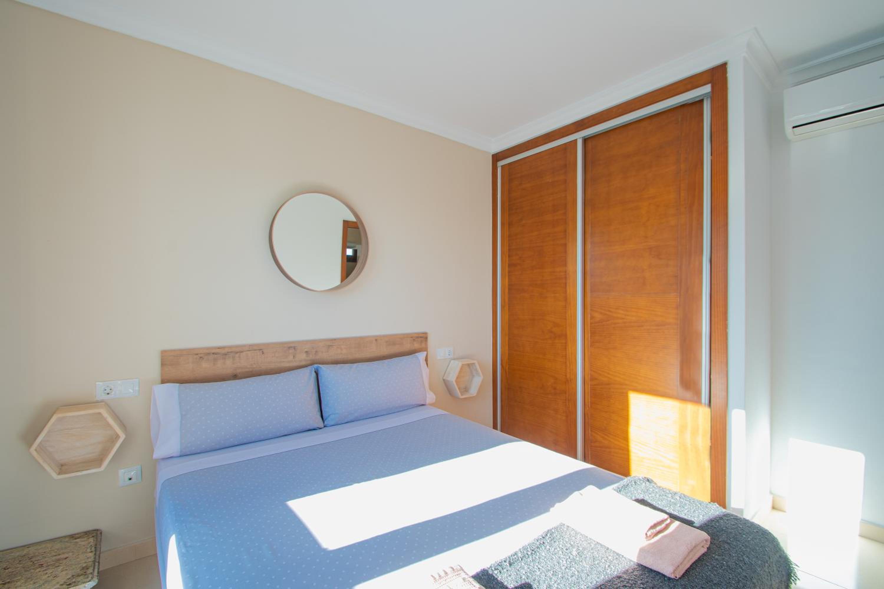 Villa Cavendish with sea views and heatable pool close to Flamingo Beach