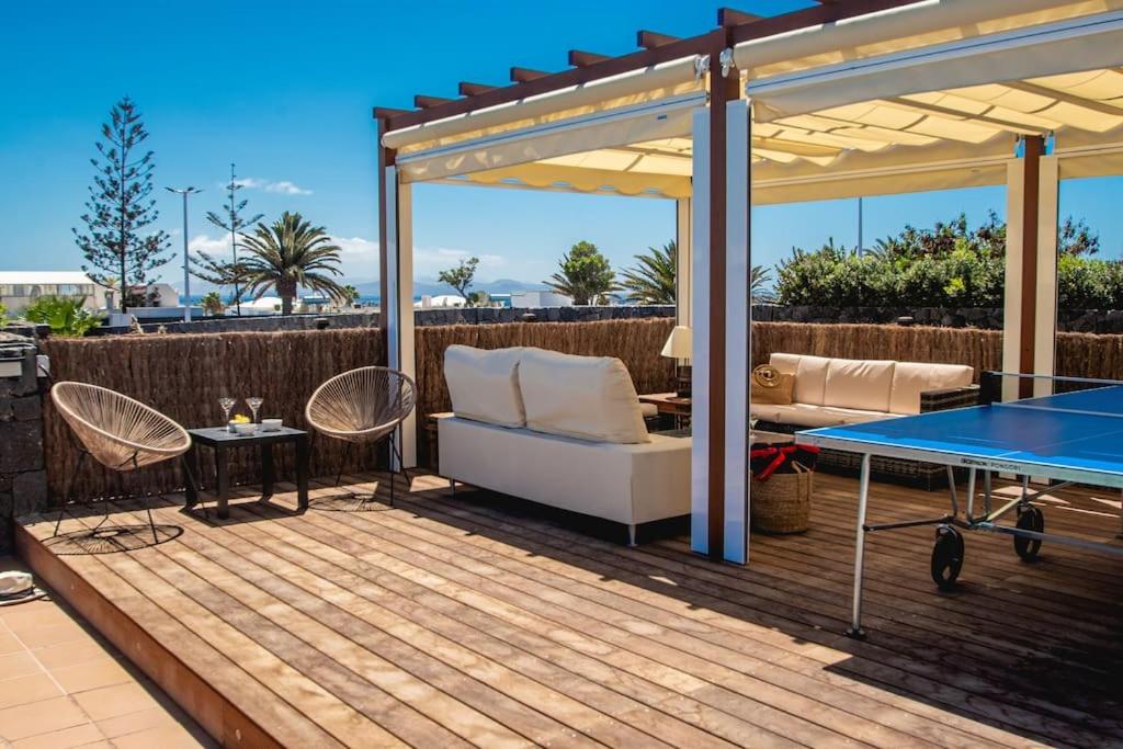 Villa Cavendish with sea views and heatable pool close to Flamingo Beach