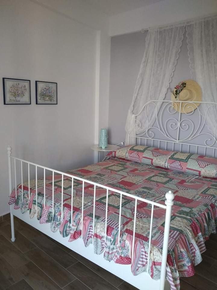 Iris Apartments