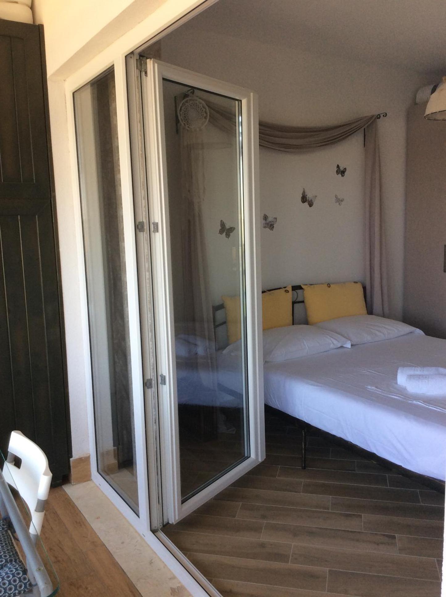 Iris Apartments