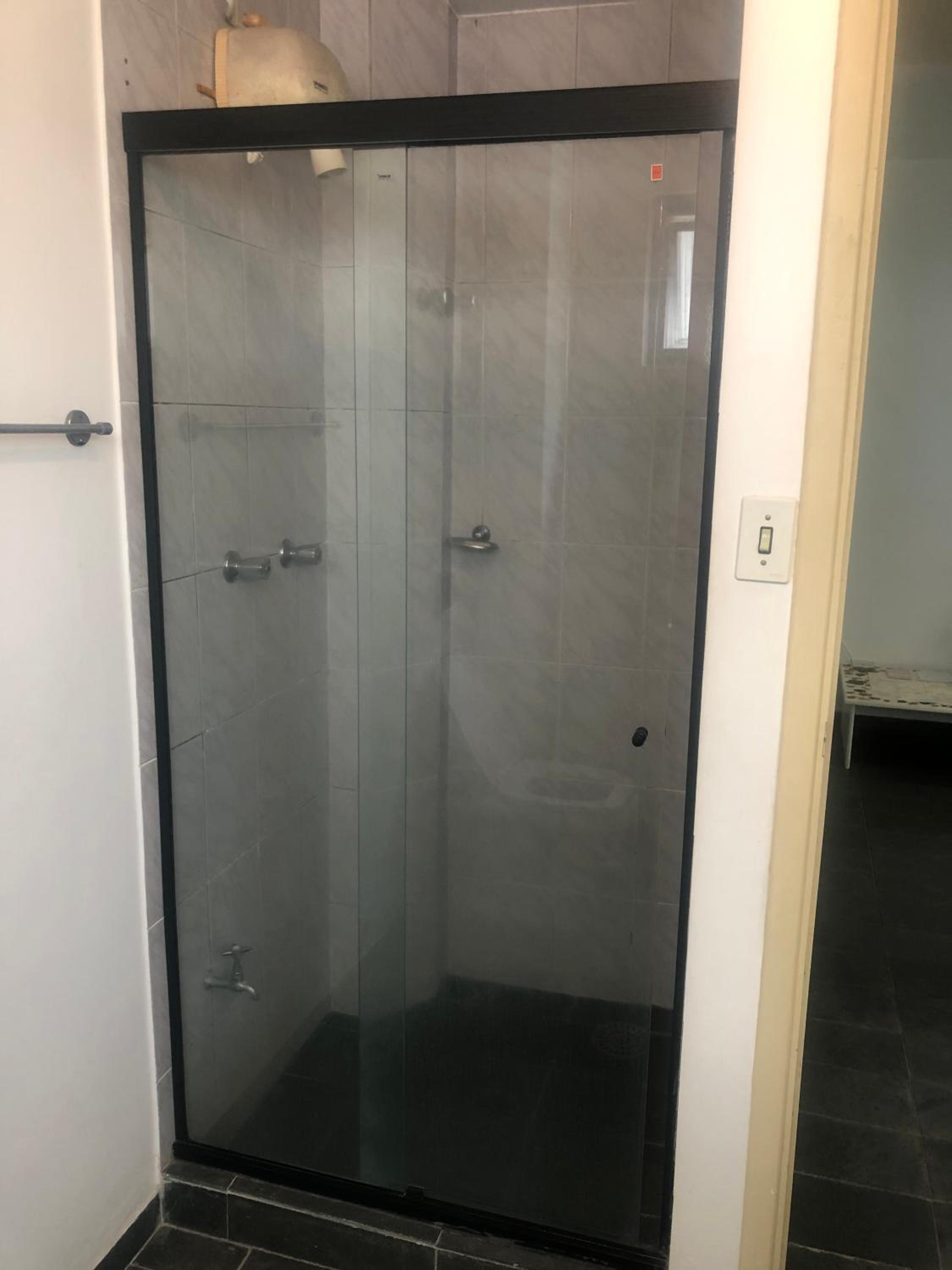 Apartamento à 150m na Praia da Pitangueiras em local Nobre