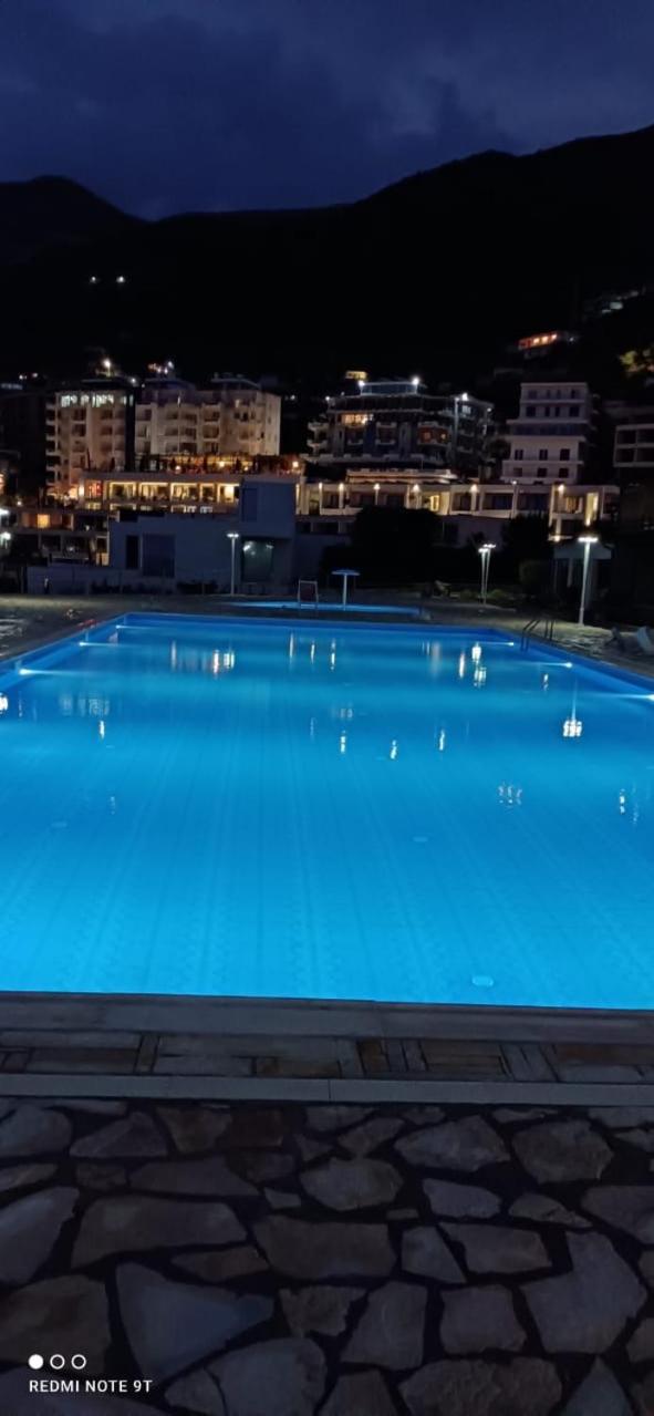 Iris Apartments