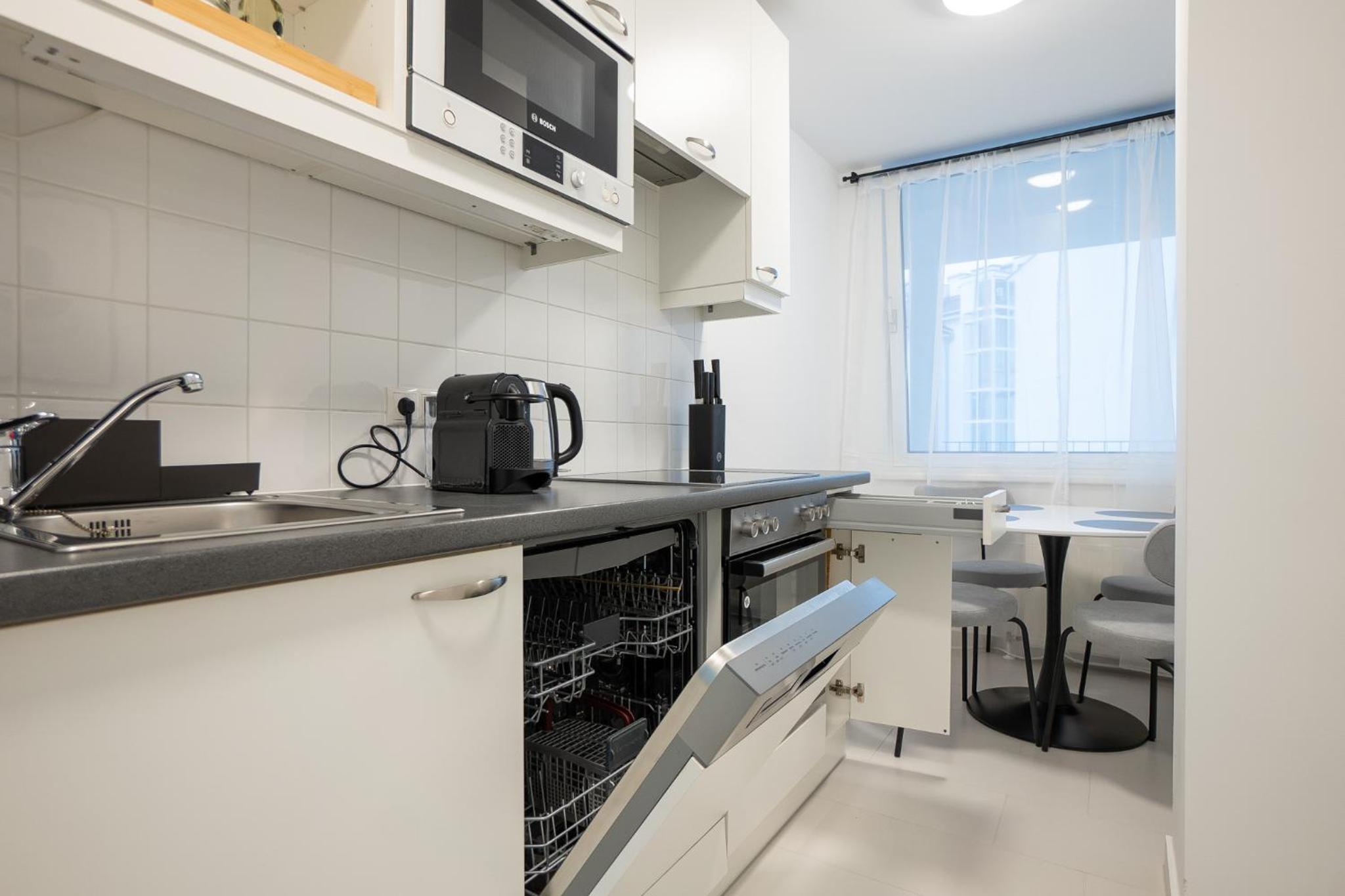 Bright stylish apartment with a huge terrace in a top location