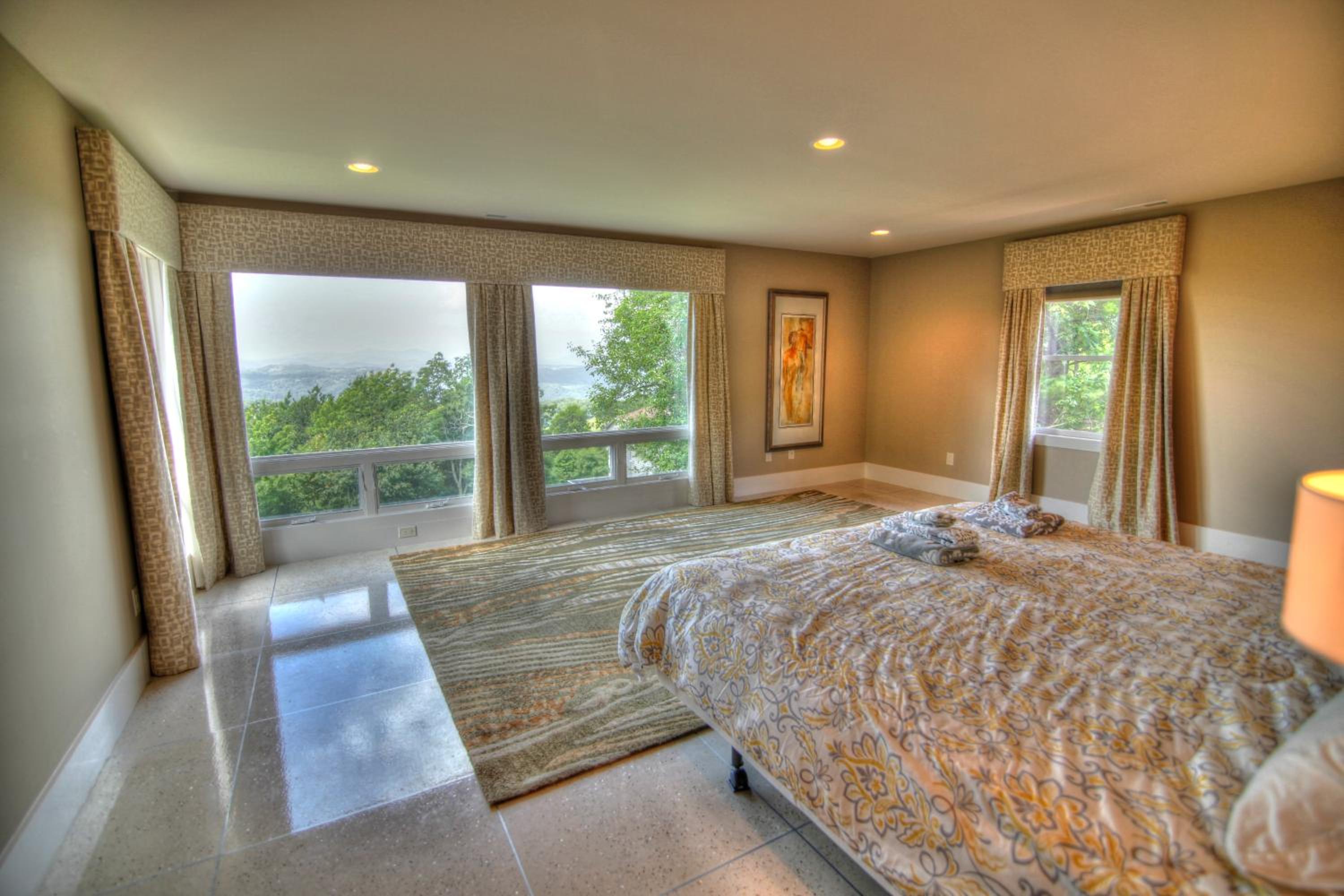 Heavenly Manor
