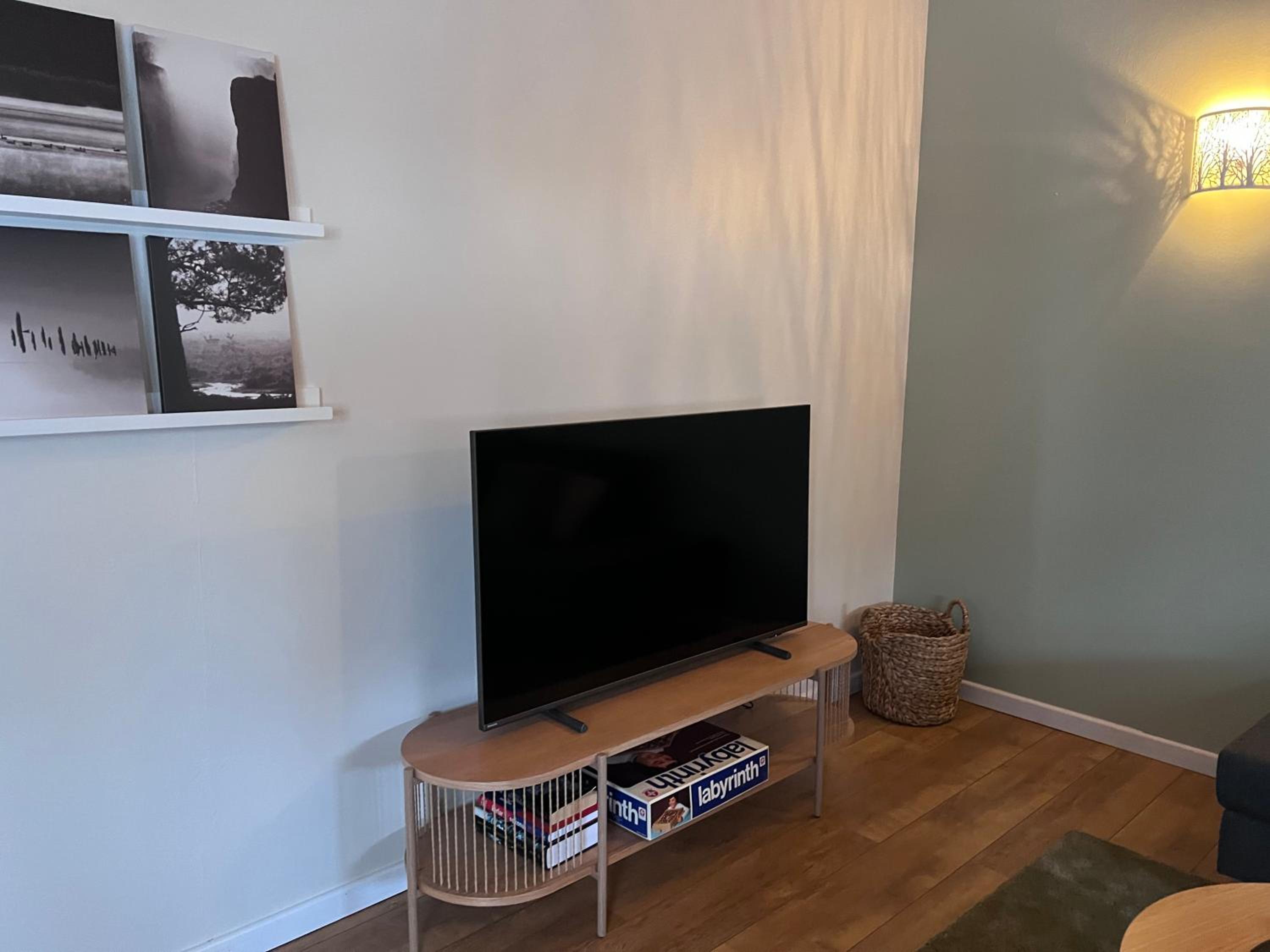 LL Properties - Spacious Historic Home