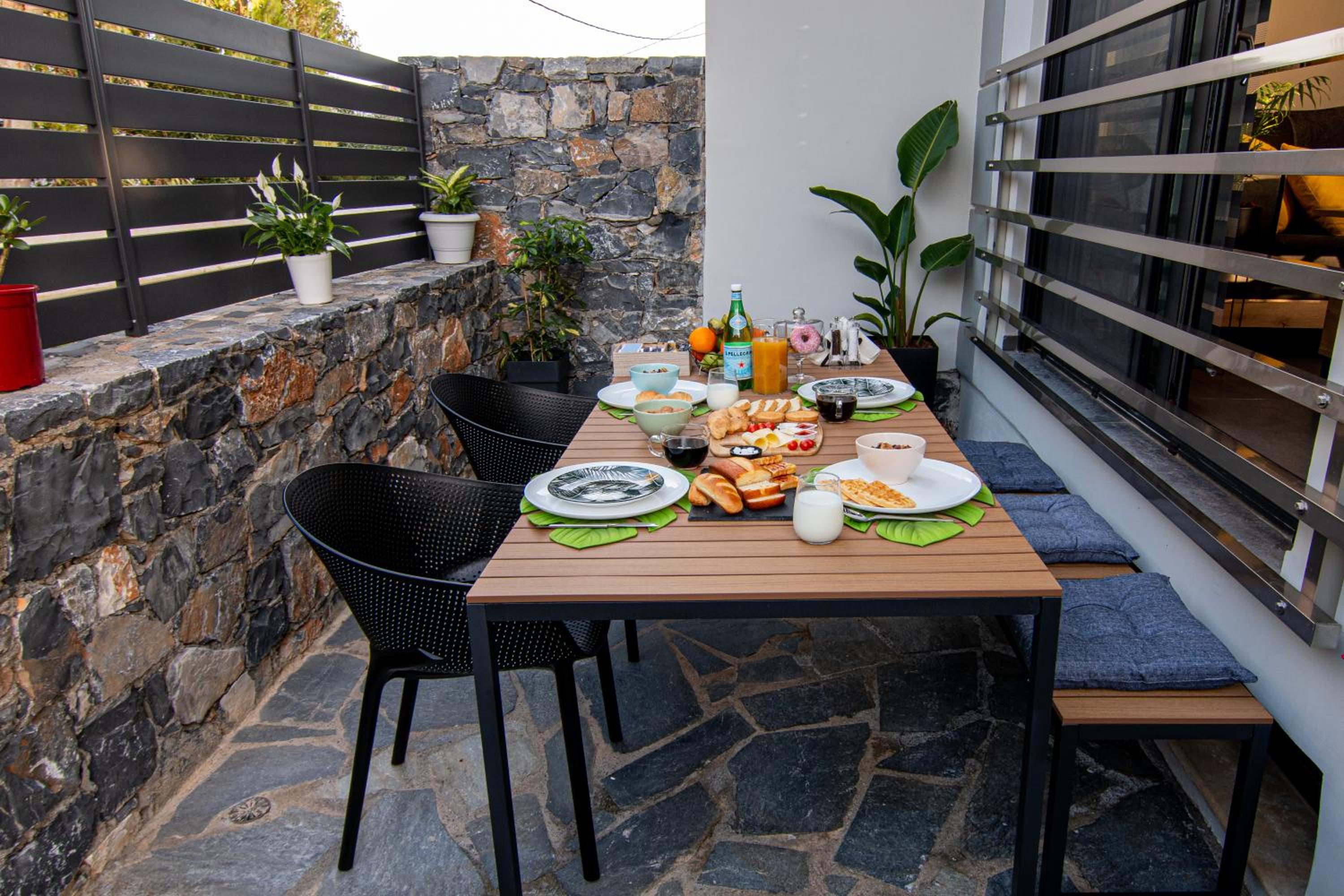 Nisi Luxury Suites with private pool in Gouves view 4