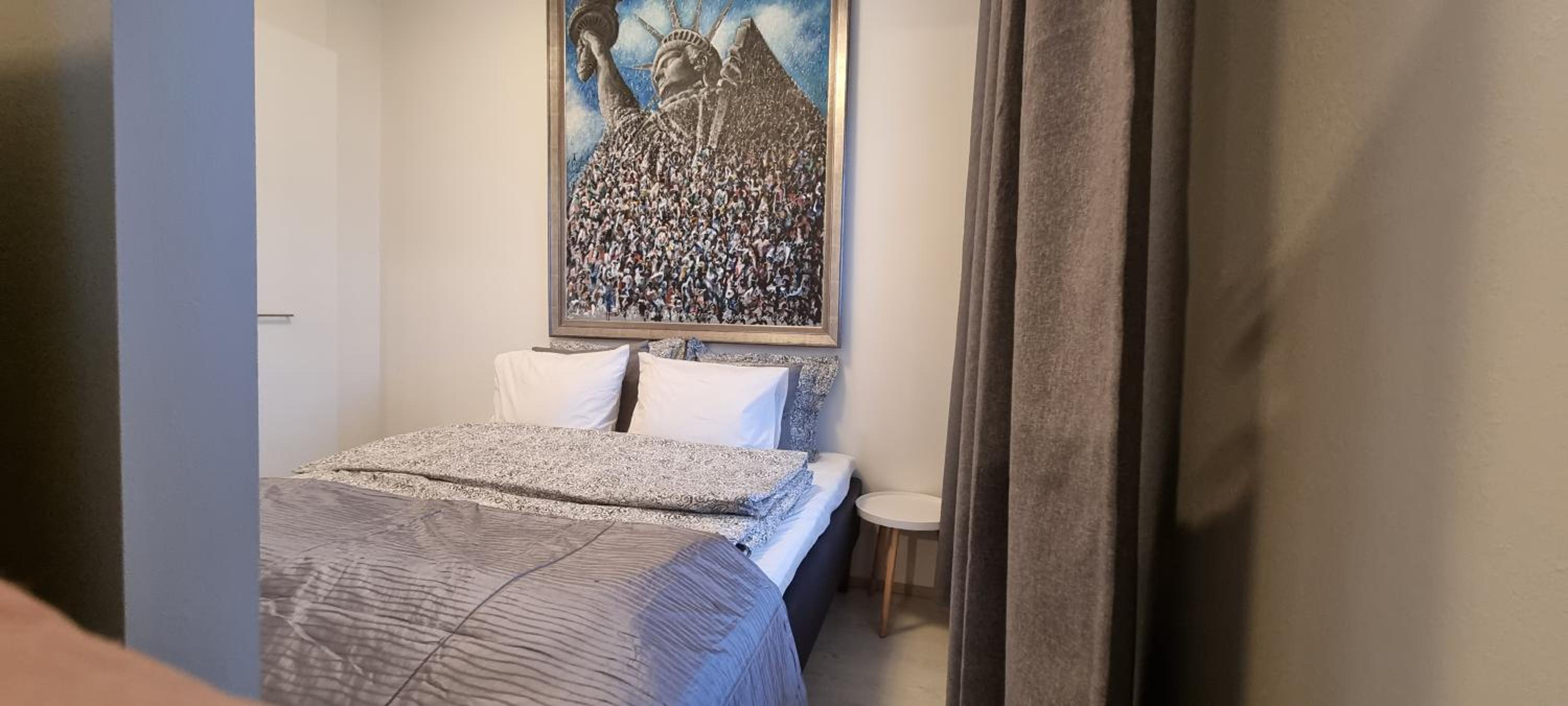 MM City Apartment Next to Arena view 4