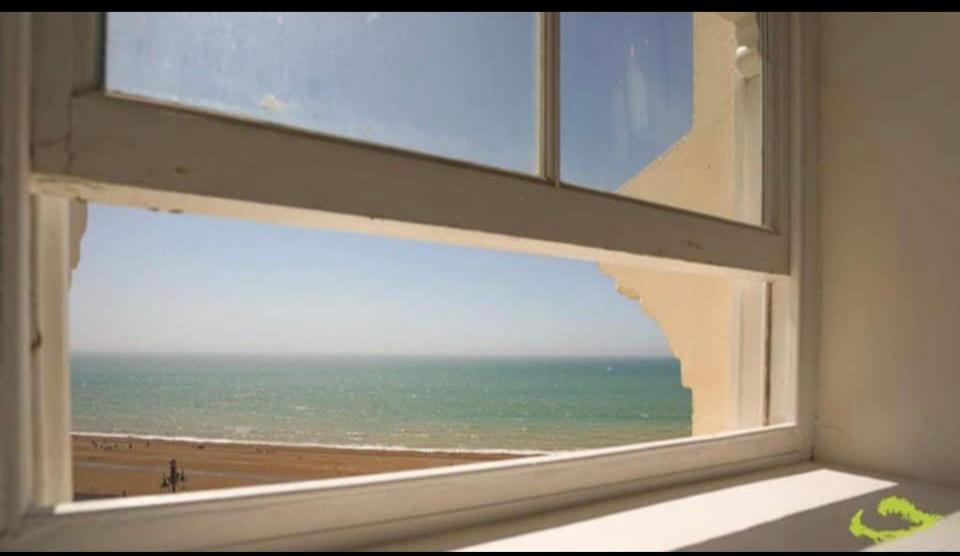 Stunning seafront apartment