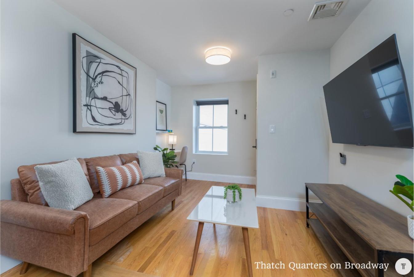 West Broadway Quarters by Thatch