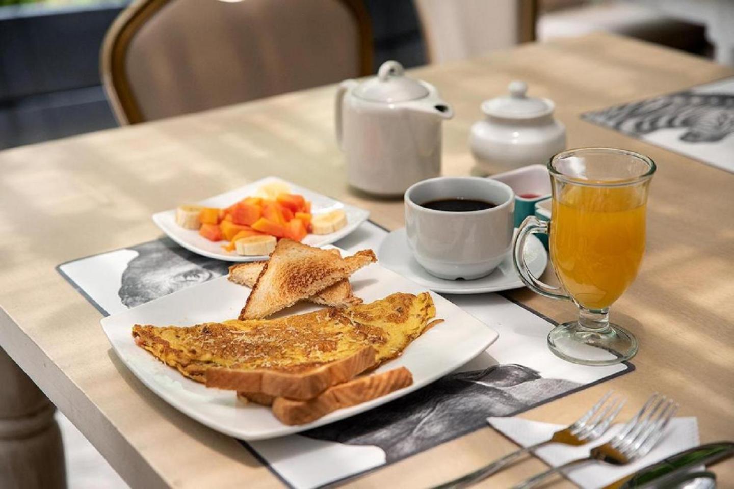 Hotel Bogota Alpes Castellana
